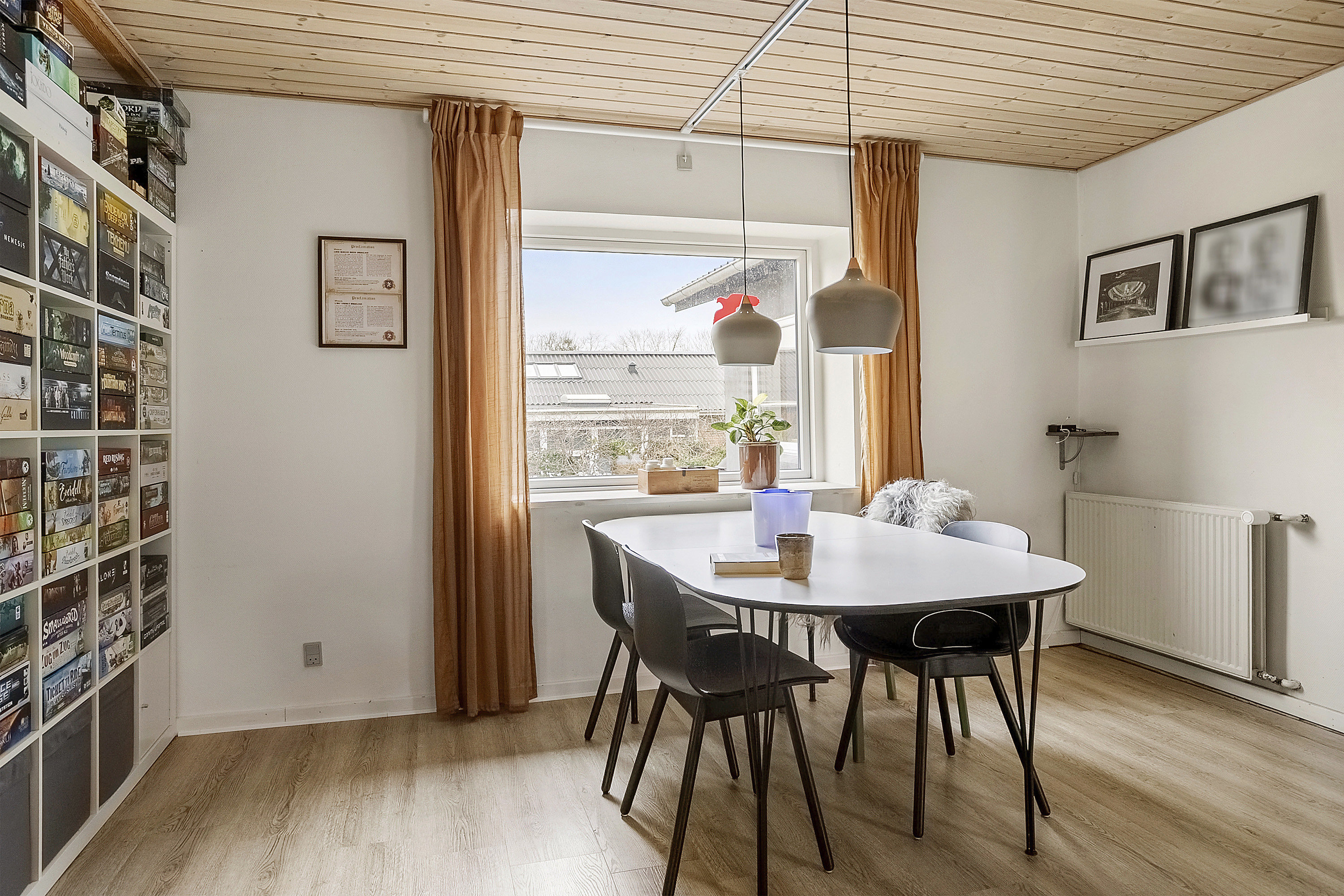 Fremhævet spisestue billede i fuldskærmstilstand. Billede af Carl Günthers Vej 20, 8700 Horsens