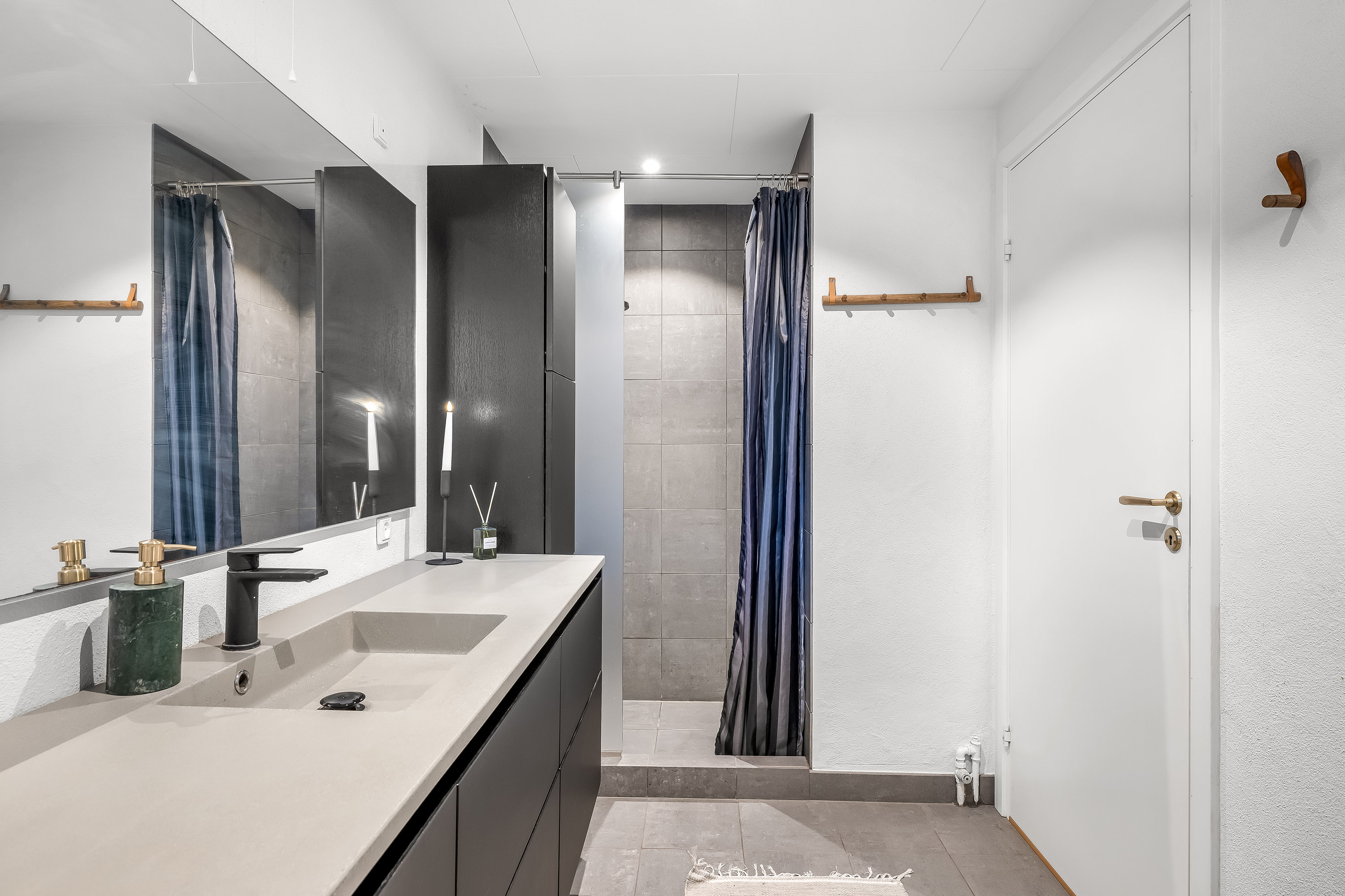 Fremhævet badeværelse billede i fuldskærmstilstand. Billede af Kløverengen 5, Nordby, 6720 Fanø