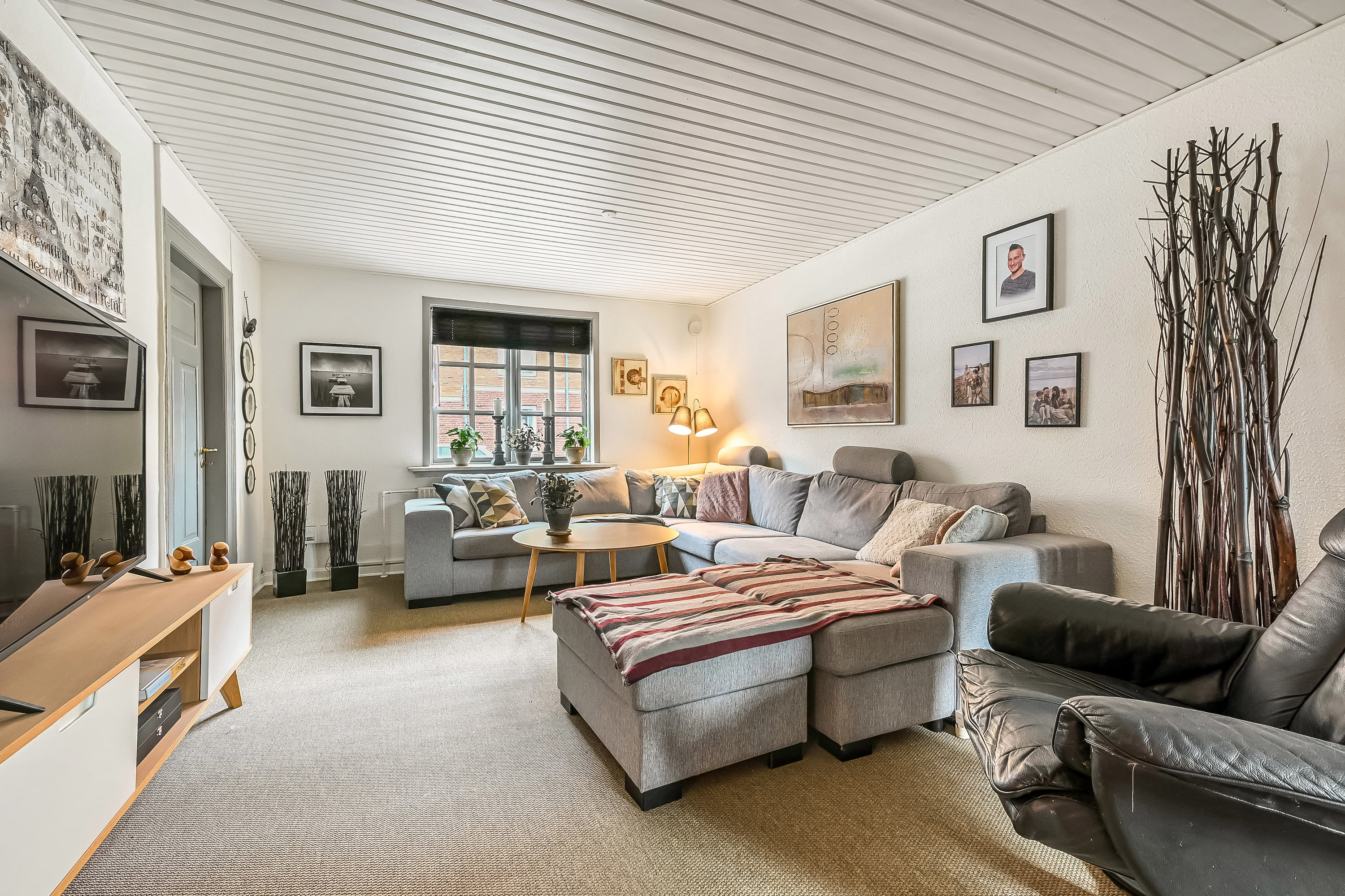 Fremhævet stue billede i fuldskærmstilstand. Billede af Storegade 49, Bramming, 6740 Bramming