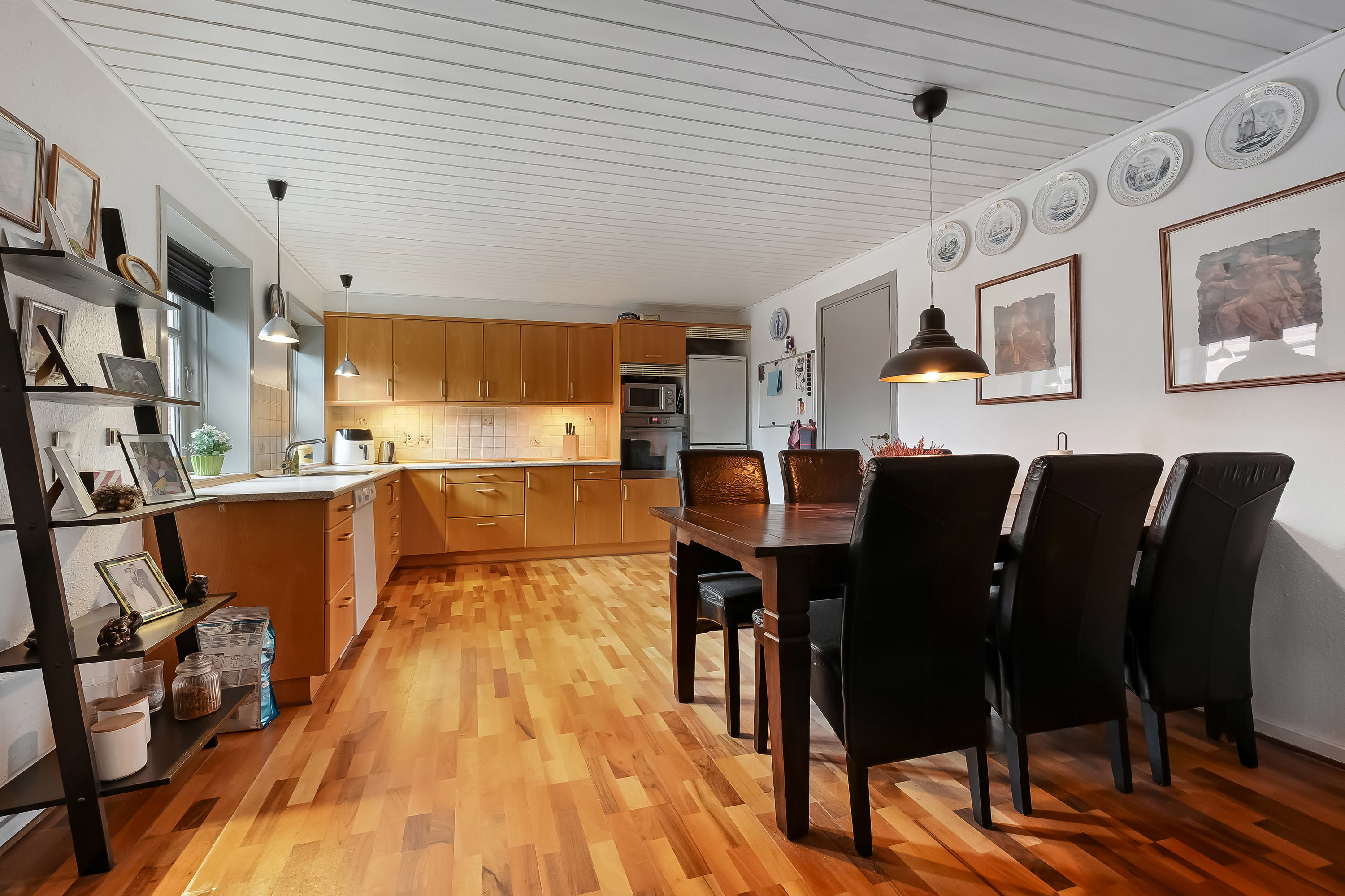 Fremhævet køkken billede i fuldskærmstilstand. Billede af Storegade 49, Bramming, 6740 Bramming