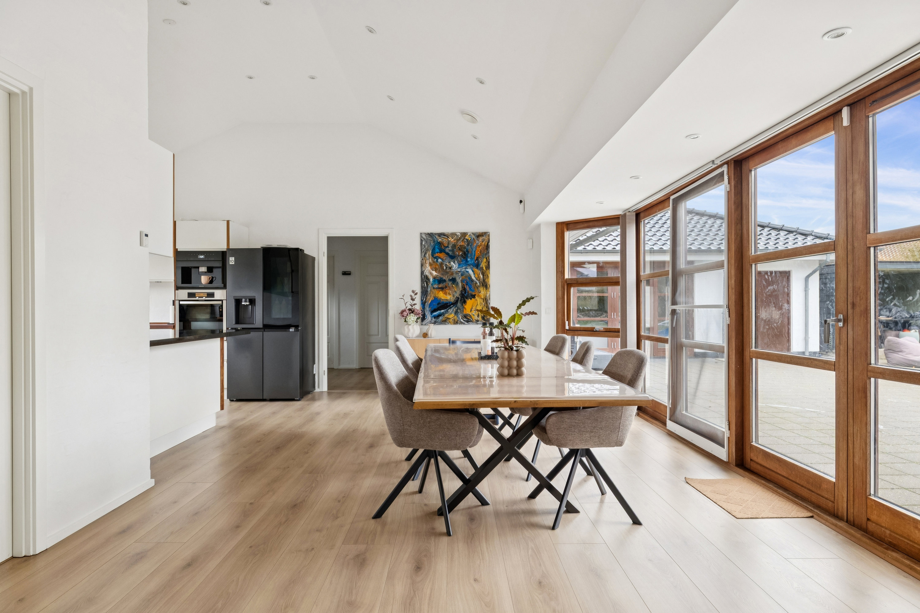 Fremhævet stue billede i fuldskærmstilstand. Billede af Lindelunden 8, 8960 Randers SØ