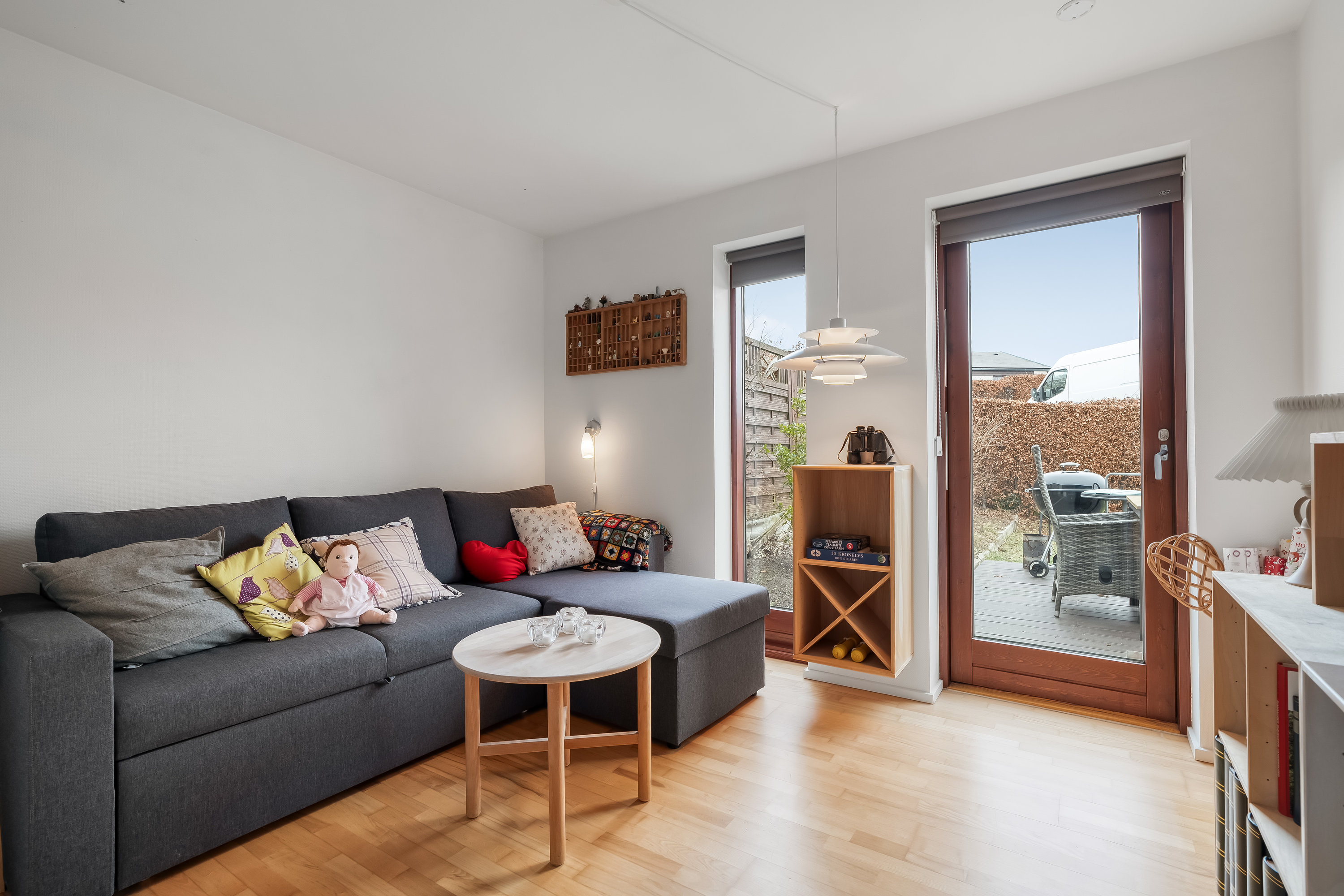 Fremhævet stue billede i fuldskærmstilstand. Billede af Bombakken 84, 3320 Skævinge