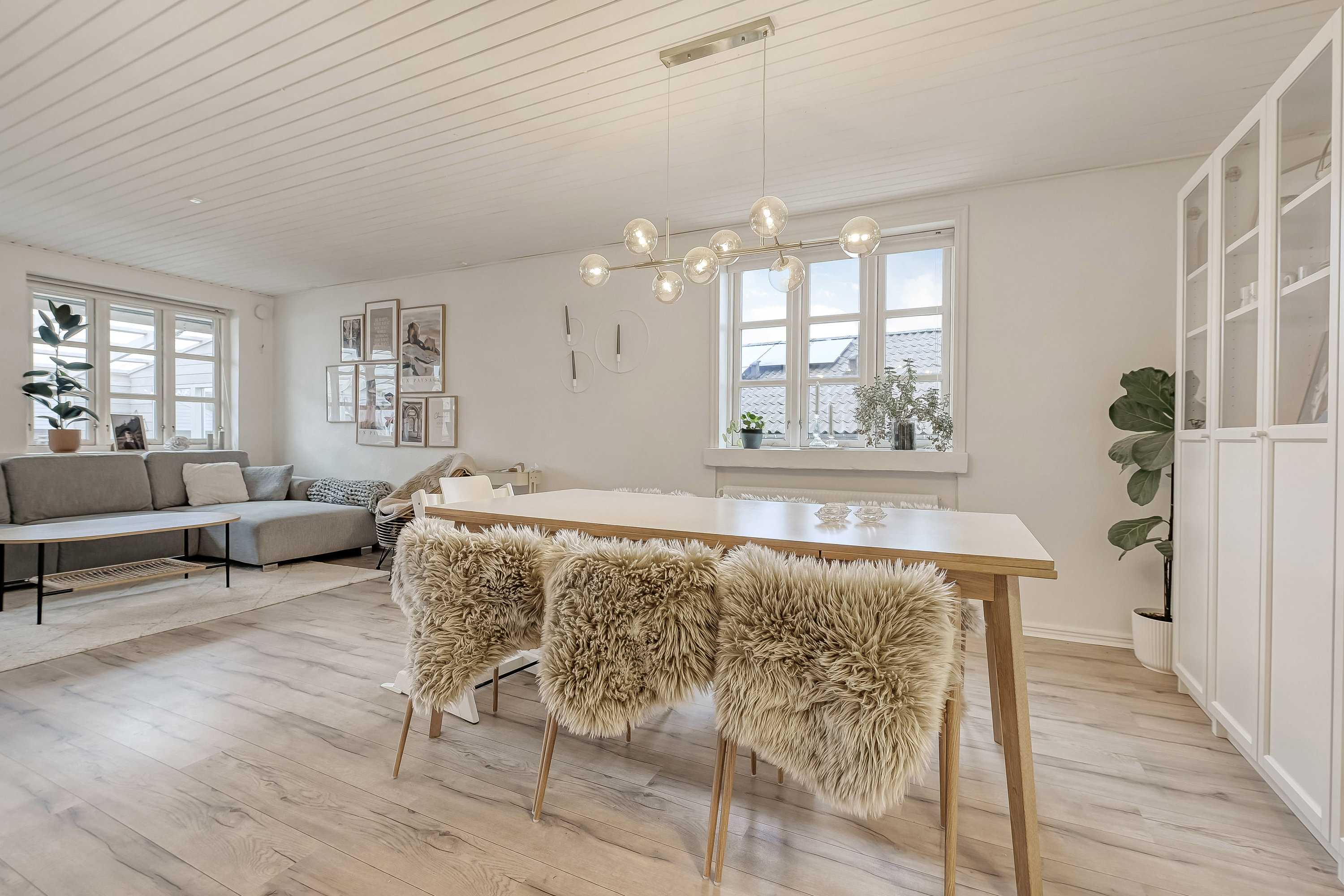 Fremhævet stue billede i fuldskærmstilstand. Billede af Kirkegade 5E, Bramming, 6740 Bramming