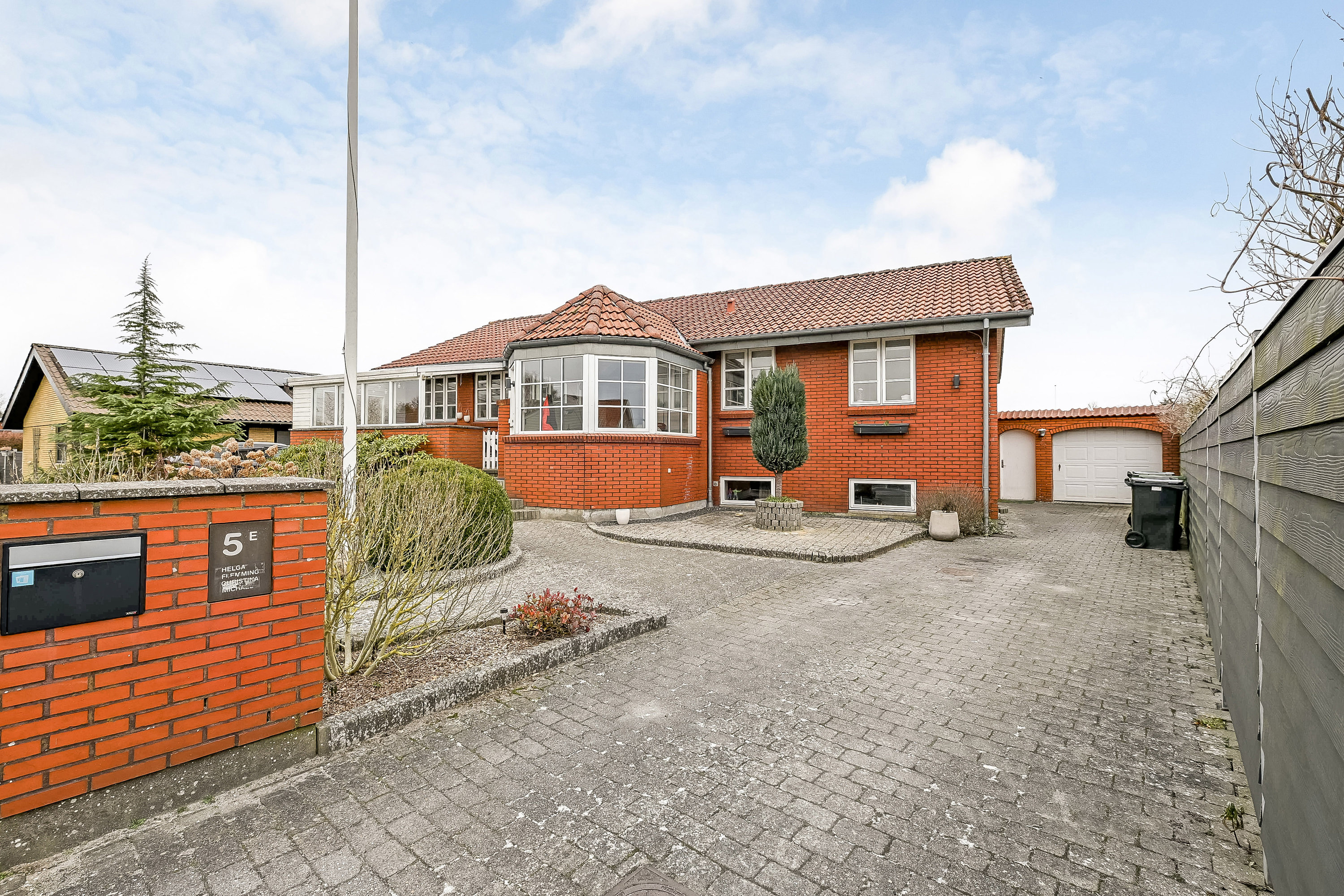 Villa: Ejendommen på Kirkegade 5E, Bramming, 6740 Bramming