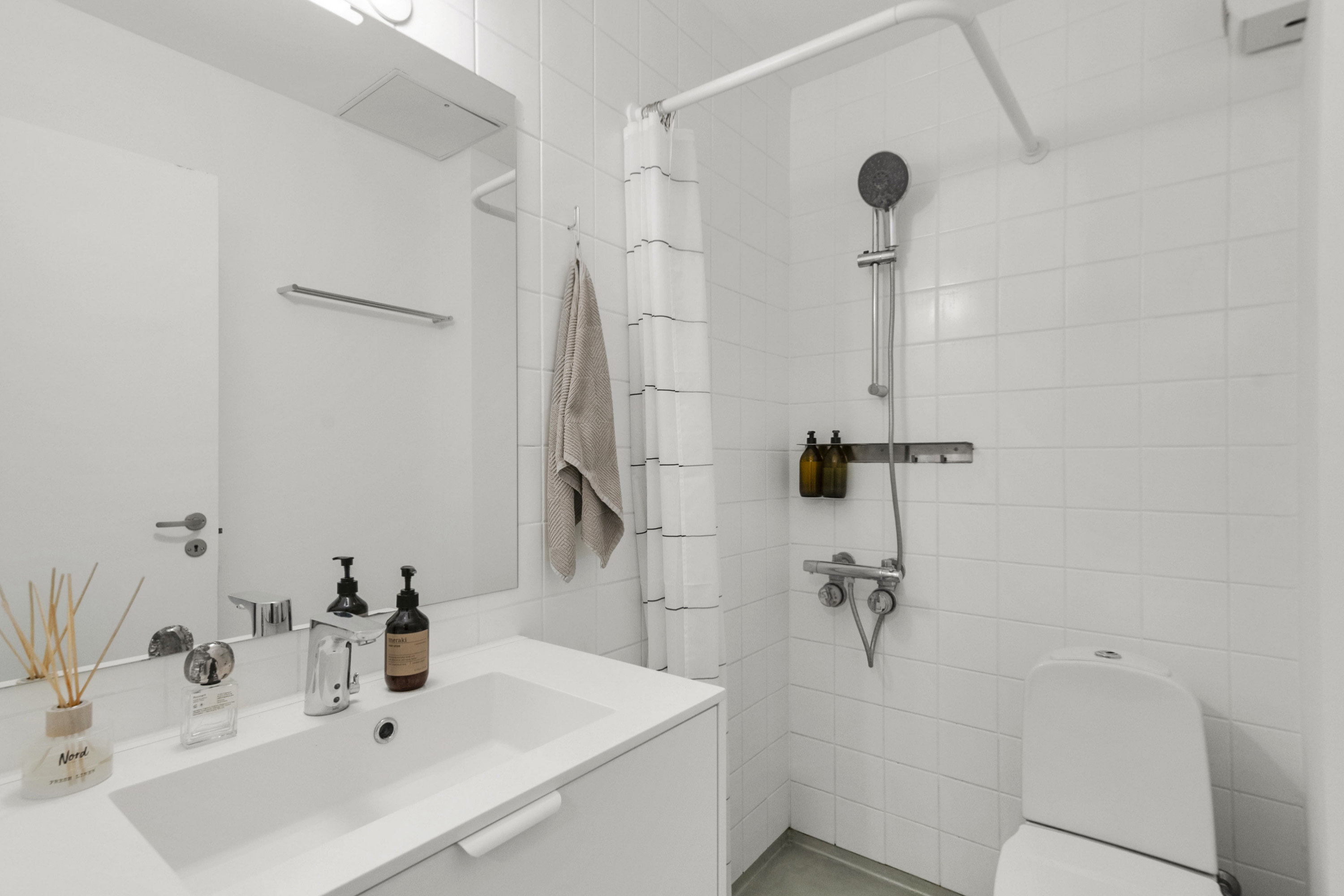 Fremhævet badeværelse billede i fuldskærmstilstand. Billede af Studsgade 30, st.. tv., 8000 Aarhus C