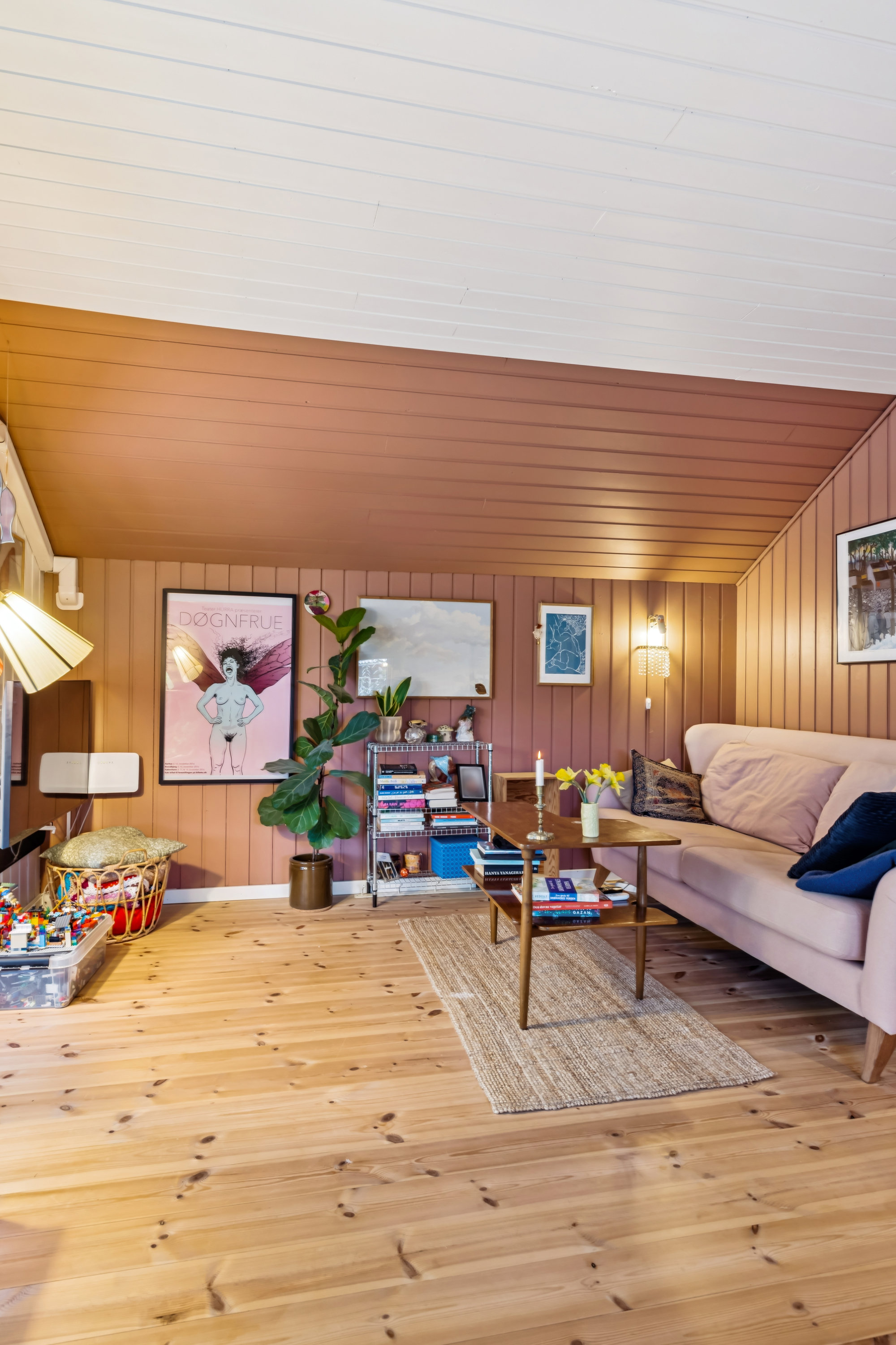 Fremhævet stue billede i fuldskærmstilstand. Billede af Grævlingevej 7, Thorsager, 8410 Rønde