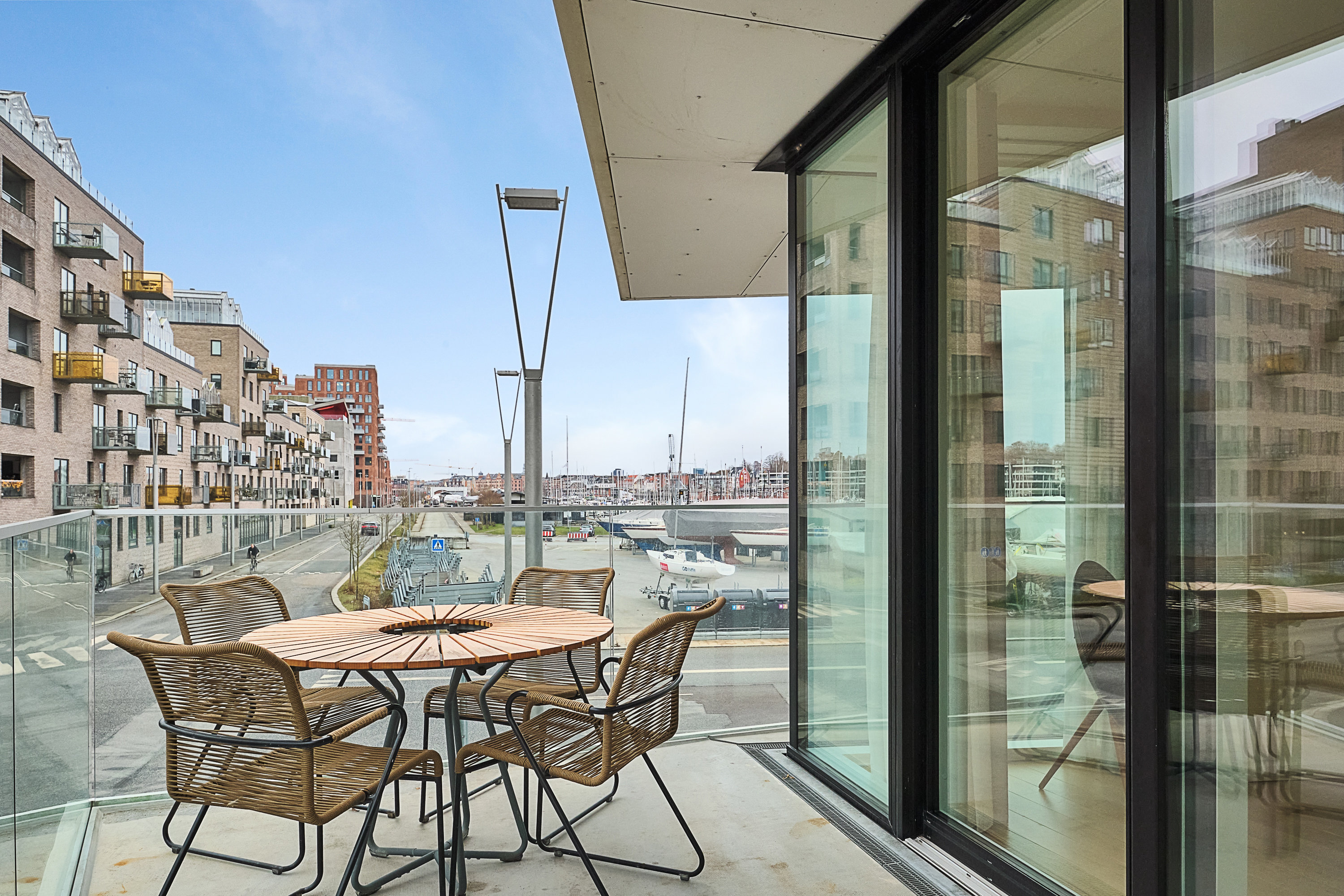 Fremhævet altan billede i fuldskærmstilstand. Billede af Esther Aggebos Gade 30, 1. 4., 8000 Aarhus C