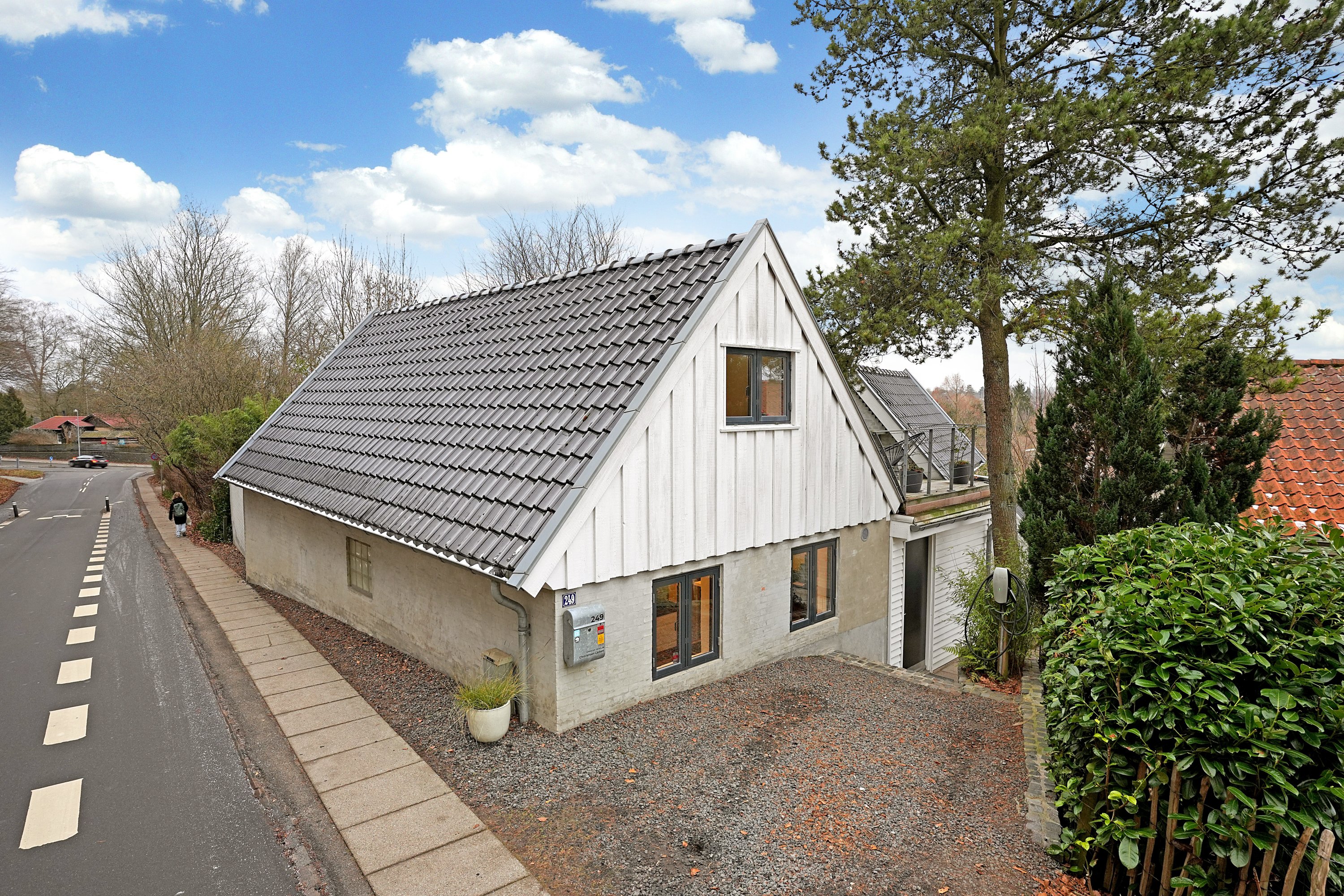 Fremhævet ejendommen billede i fuldskærmstilstand. Billede af Gammel Hareskovvej 249, Hareskov, 3500 Værløse