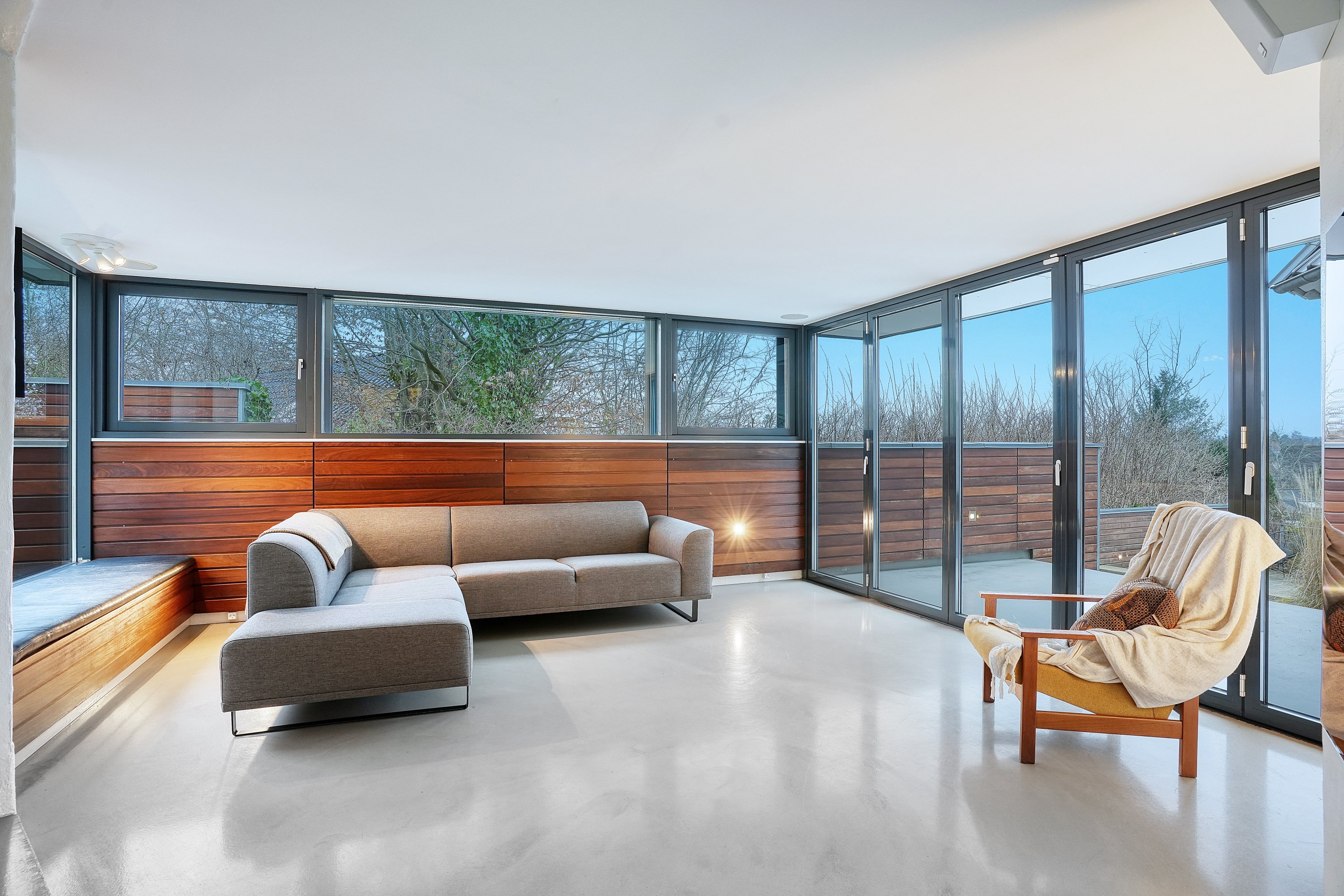 Fremhævet stue billede i fuldskærmstilstand. Billede af Gammel Hareskovvej 249, Hareskov, 3500 Værløse