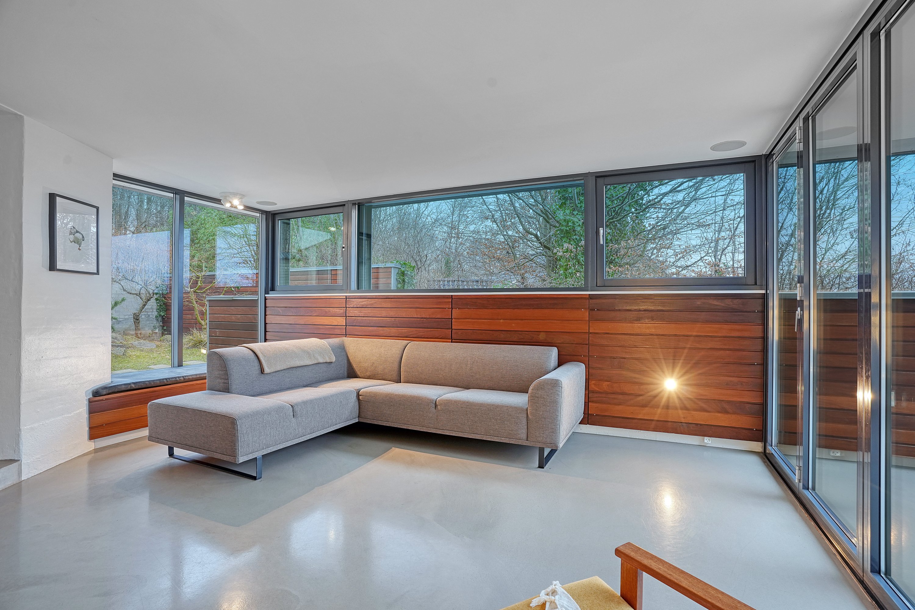 Fremhævet stue billede i fuldskærmstilstand. Billede af Gammel Hareskovvej 249, Hareskov, 3500 Værløse