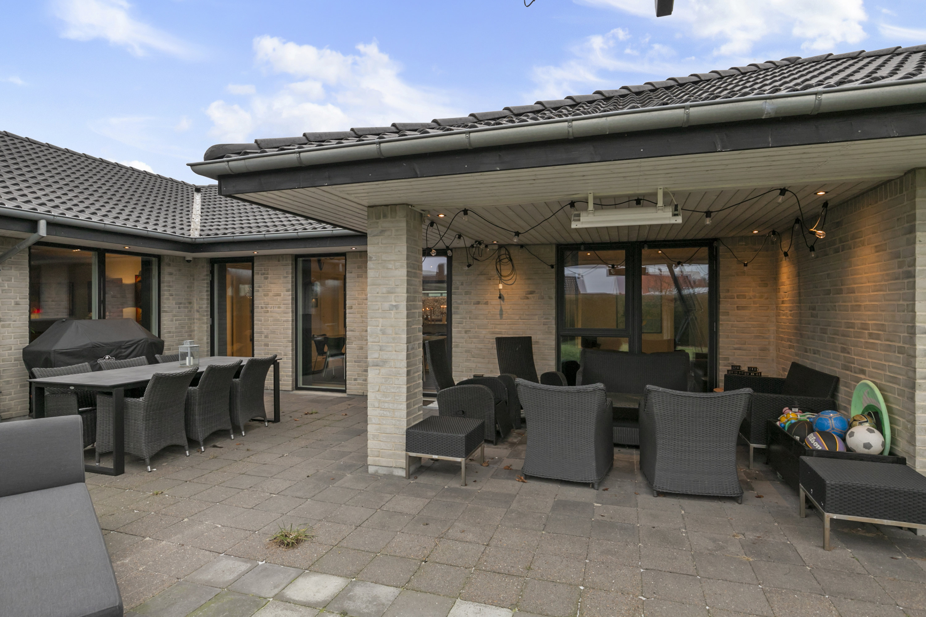 Fremhævet overdækket terrasse billede i fuldskærmstilstand. Billede af Bispehaven 34, 9440 Aabybro