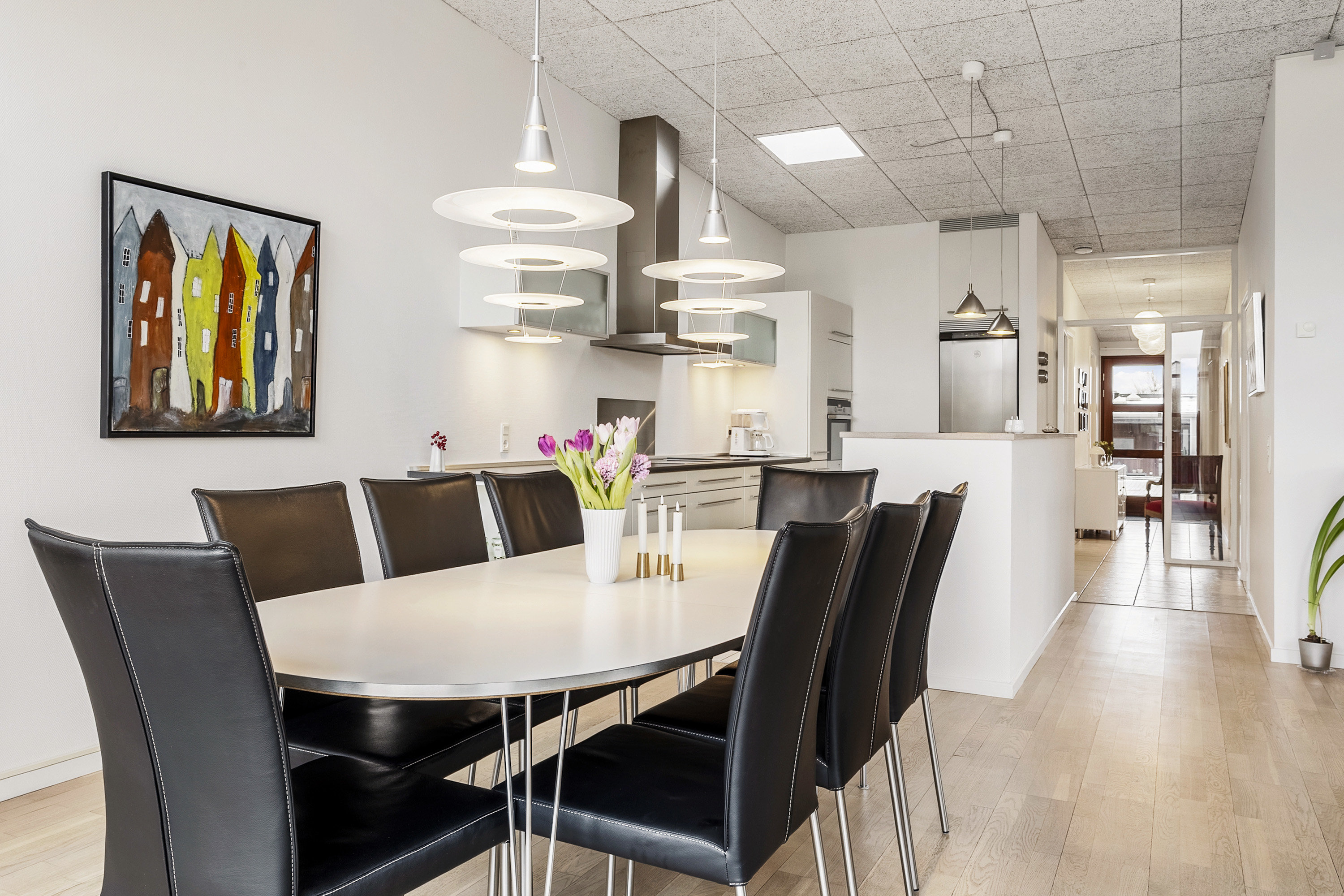 Fremhævet køkkenalrum billede i fuldskærmstilstand. Billede af Mannehøj 43, 6600 Vejen