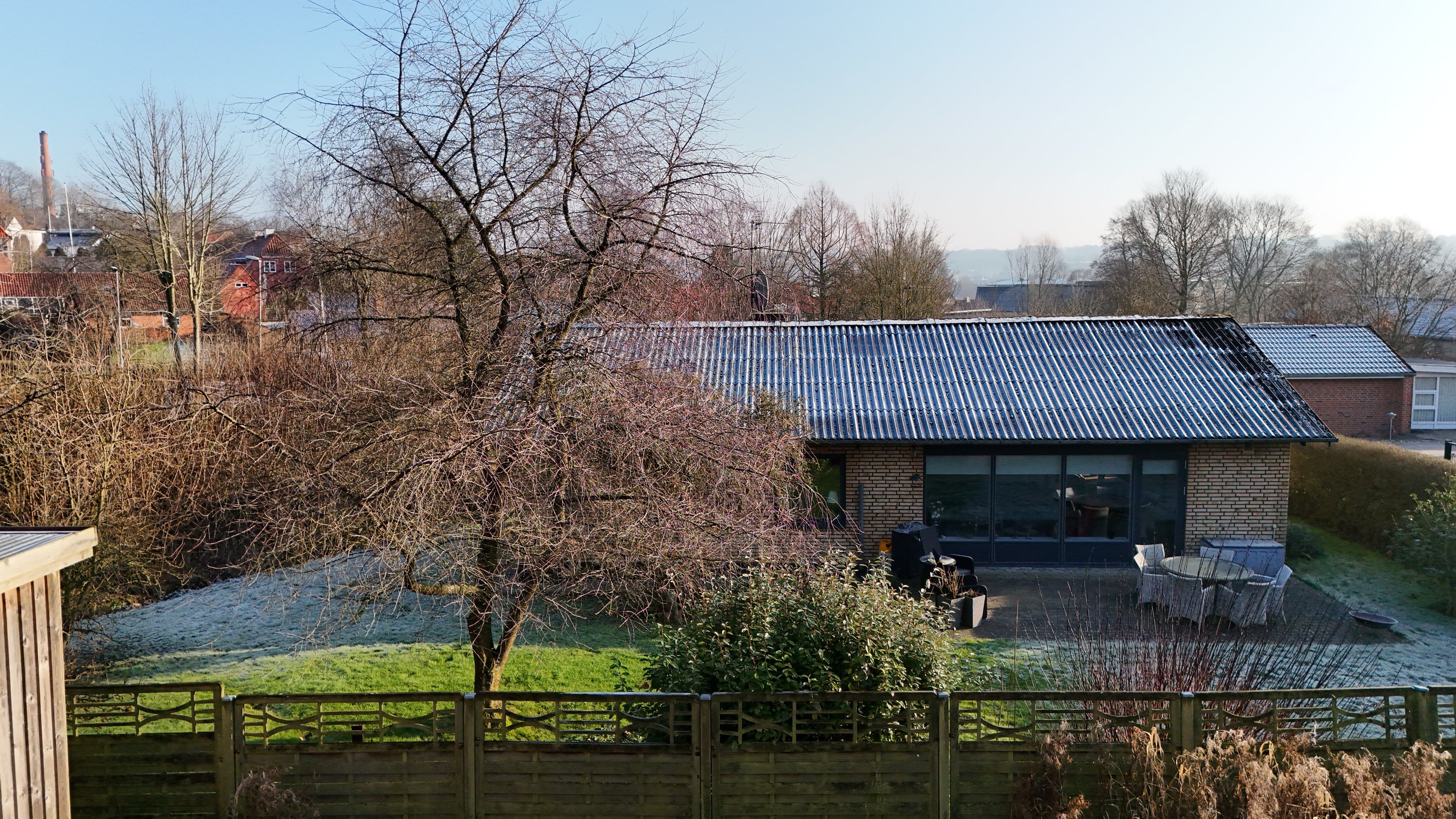 Fremhævet dronefoto billede i fuldskærmstilstand. Billede af Engvej 9C, Hobro By, 9500 Hobro