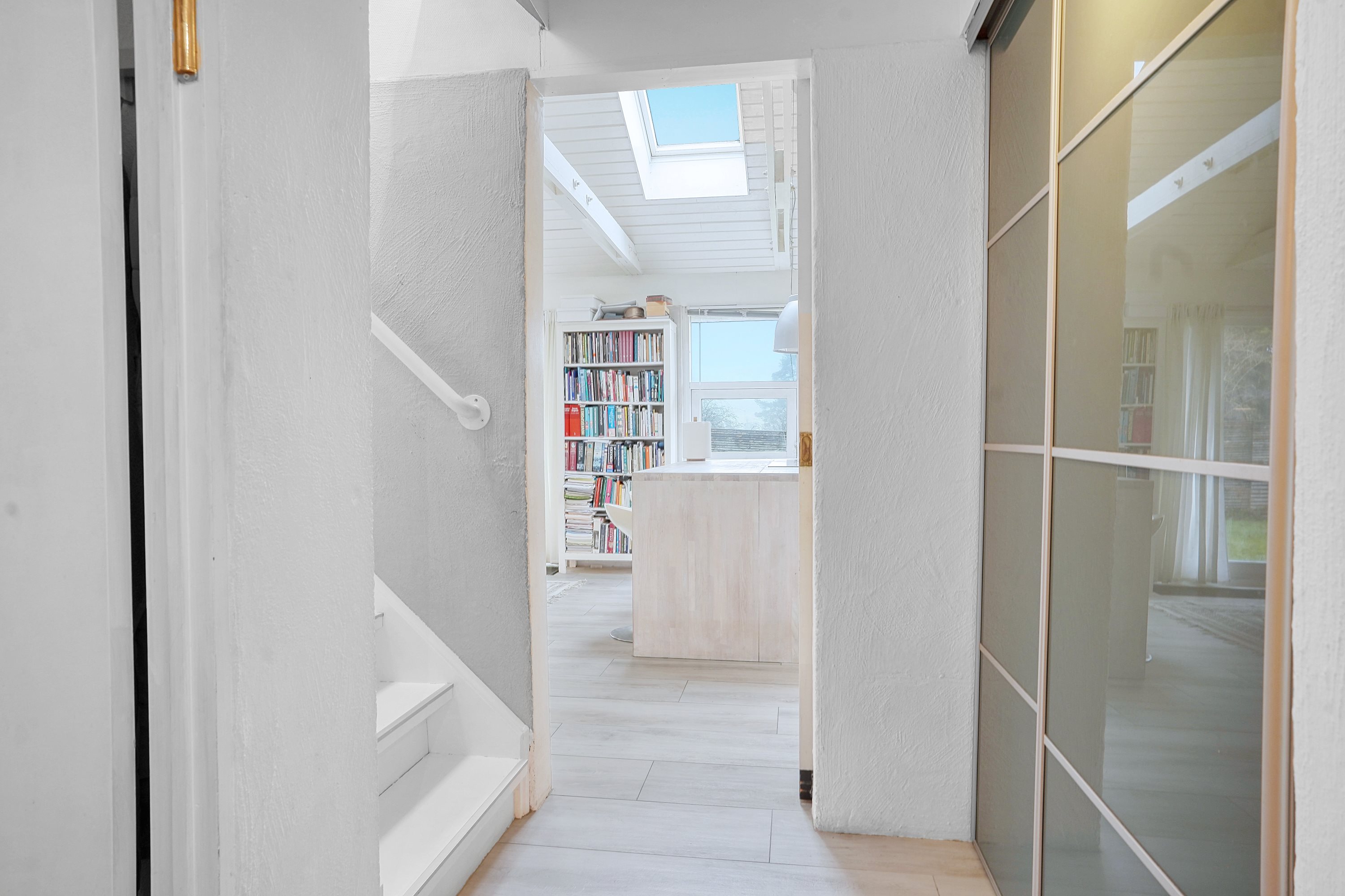 Fremhævet entré billede i fuldskærmstilstand. Billede af Nederste Torpenvej 10A, 3050 Humlebæk