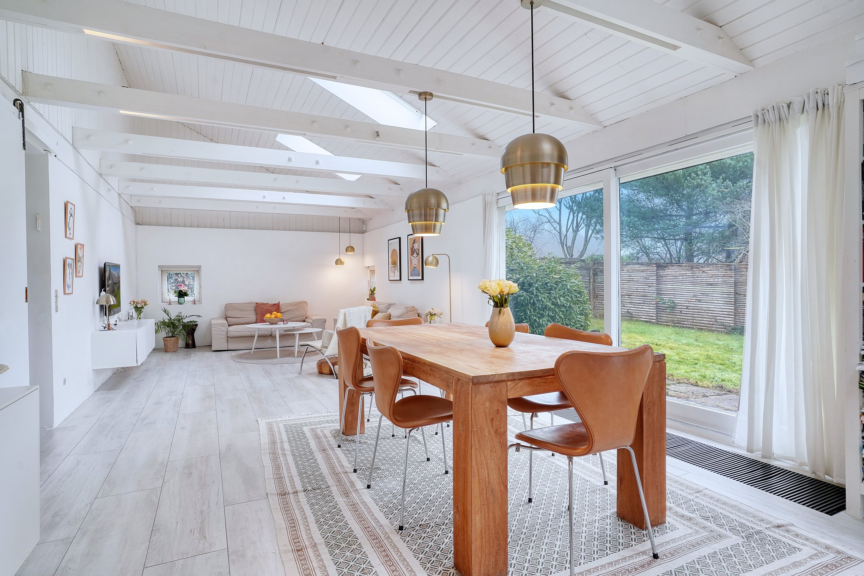 Fremhævet spisestue billede i fuldskærmstilstand. Billede af Nederste Torpenvej 10A, 3050 Humlebæk