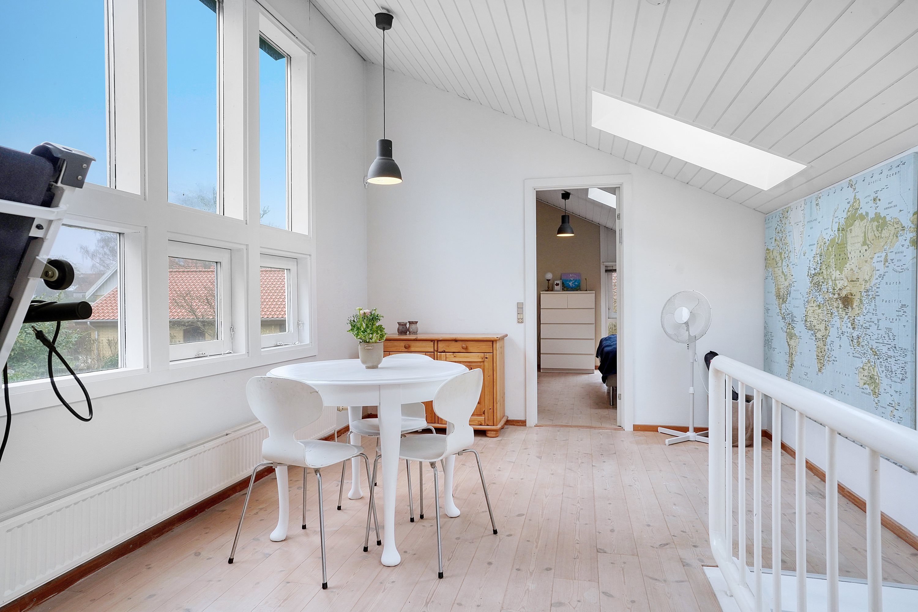 Fremhævet spisestue billede i fuldskærmstilstand. Billede af Nederste Torpenvej 10A, 3050 Humlebæk