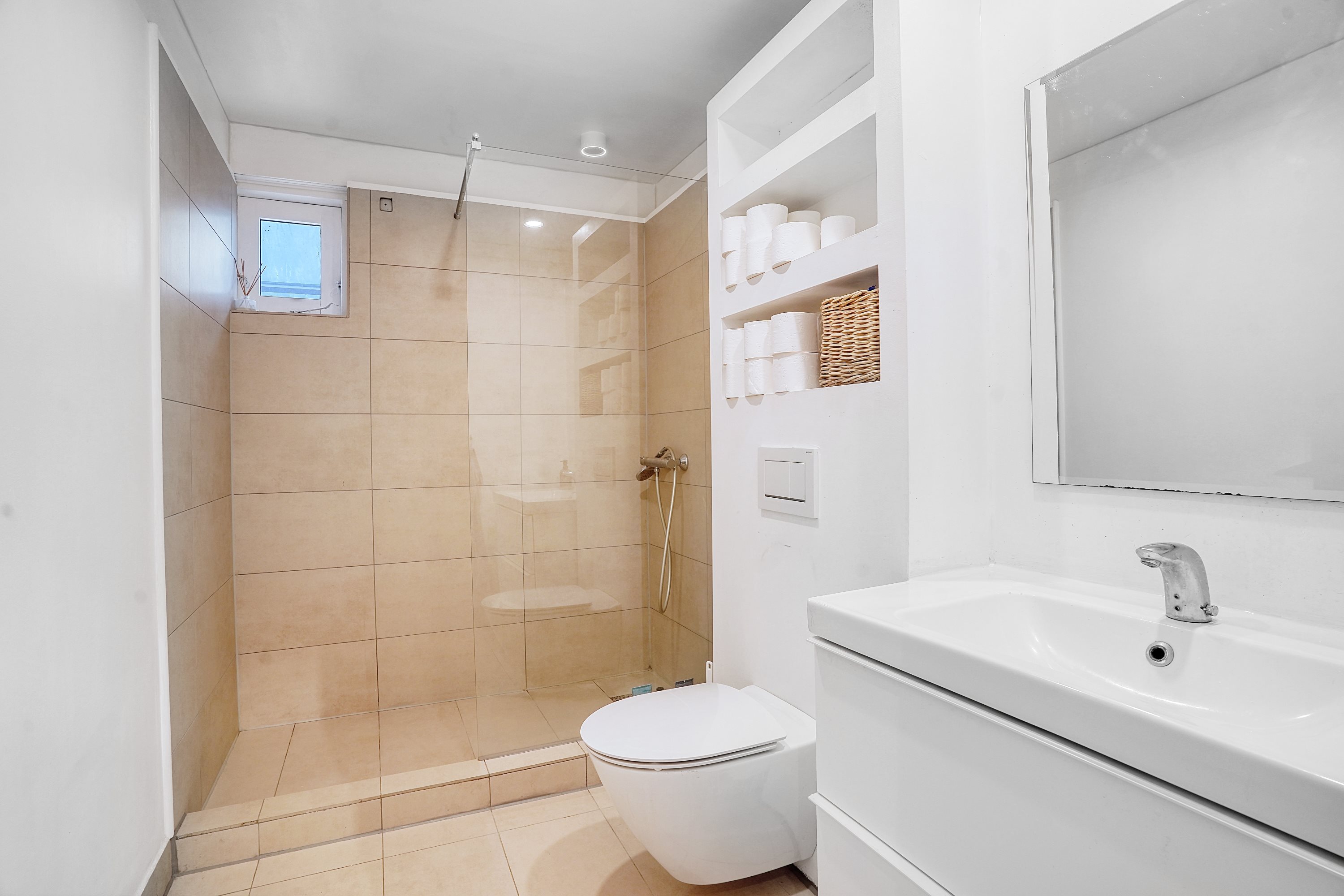 Fremhævet badeværelse billede i fuldskærmstilstand. Billede af Nederste Torpenvej 10A, 3050 Humlebæk