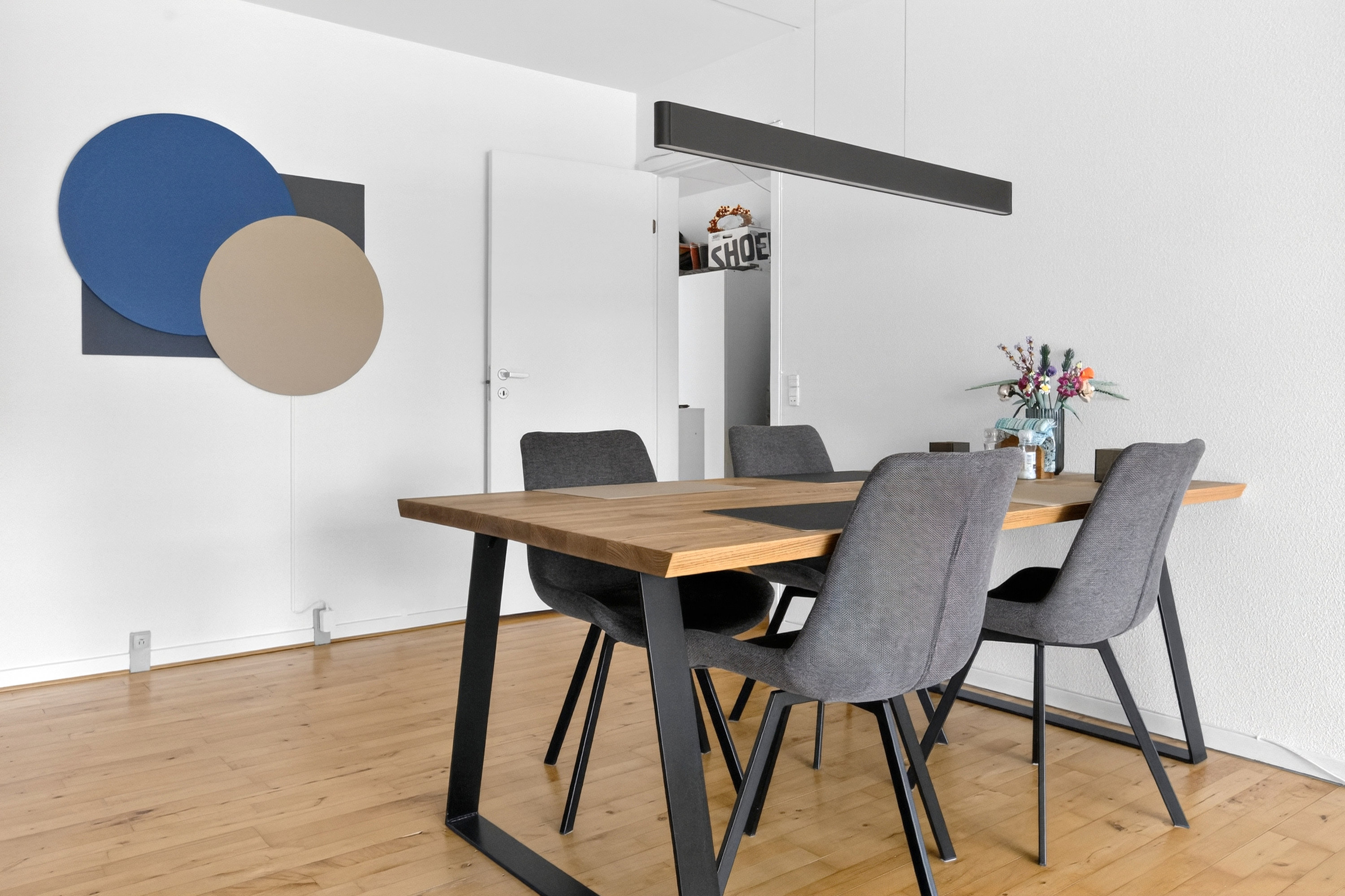 Fremhævet stue billede i fuldskærmstilstand. Billede af Blommevangen 11, 1. th., Smørumnedre, 2765 Smørum