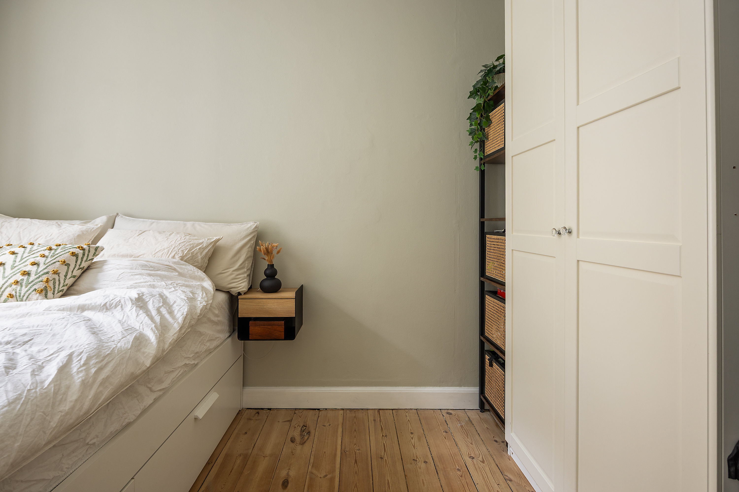 Fremhævet soveværelse billede i fuldskærmstilstand. Billede af Eriksgade 3, 2. th., 1708 København V