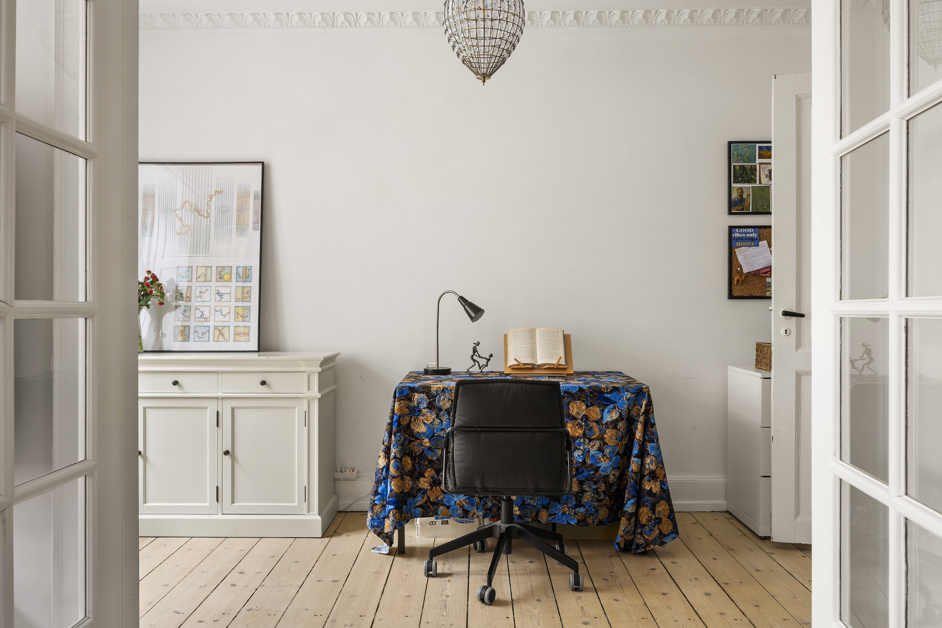 Fremhævet stue billede i fuldskærmstilstand. Billede af Oehlenschlægersgade 48, 1. th., 1663 København V