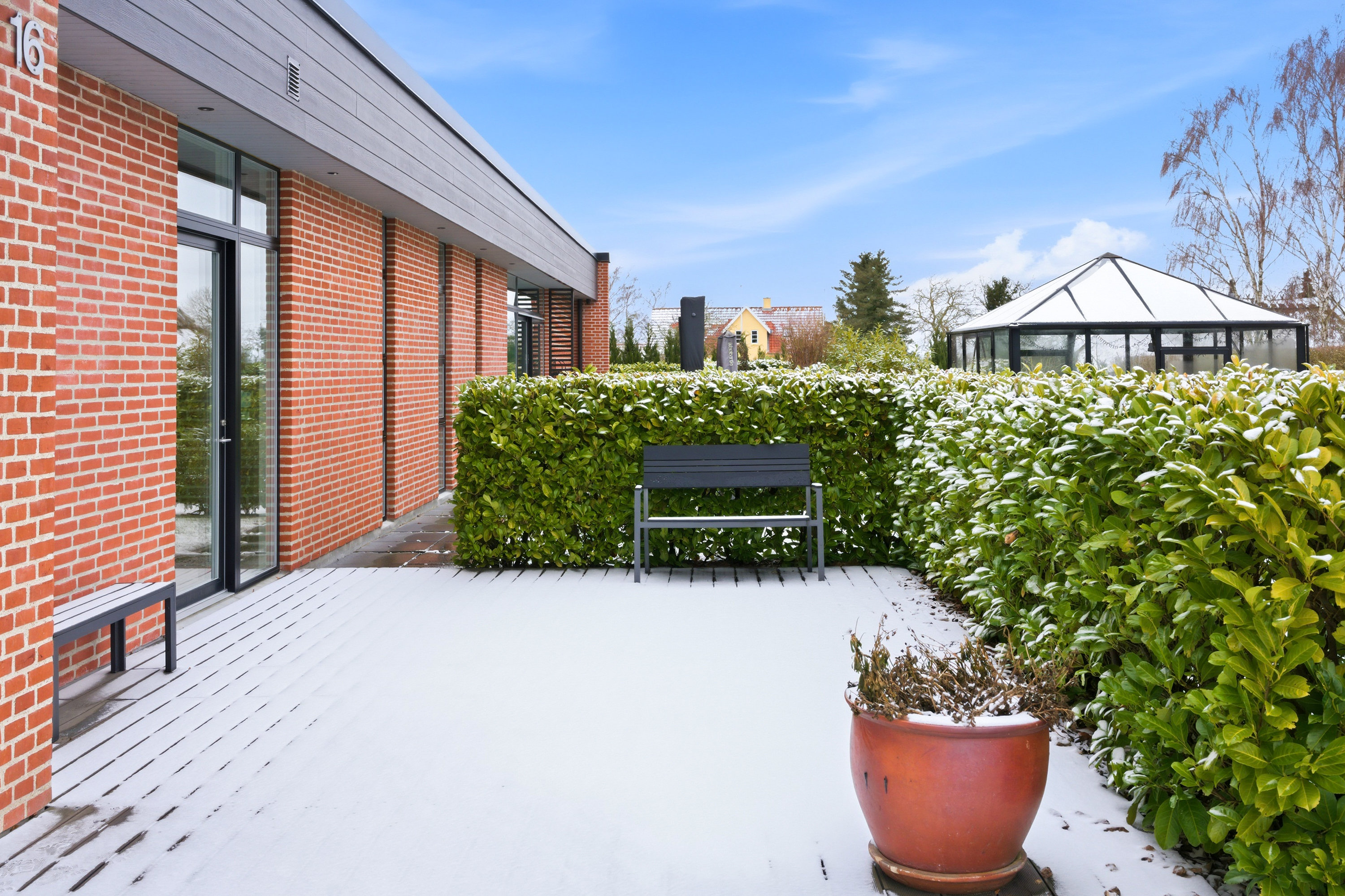 Fremhævet terrasse billede i fuldskærmstilstand. Billede af Overtvedvej 16, Allesø, 5270 Odense N