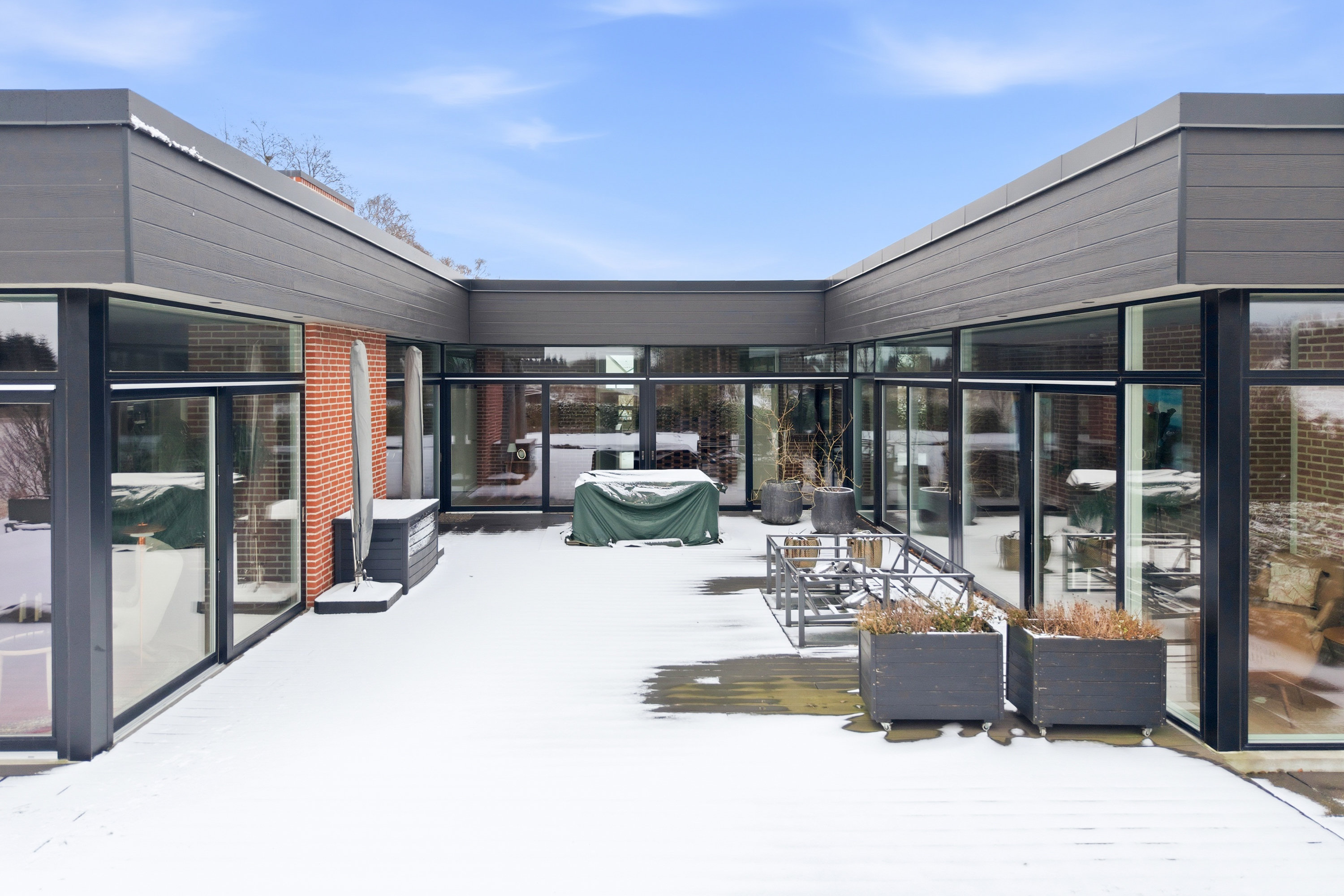 Fremhævet terrasse billede i fuldskærmstilstand. Billede af Overtvedvej 16, Allesø, 5270 Odense N