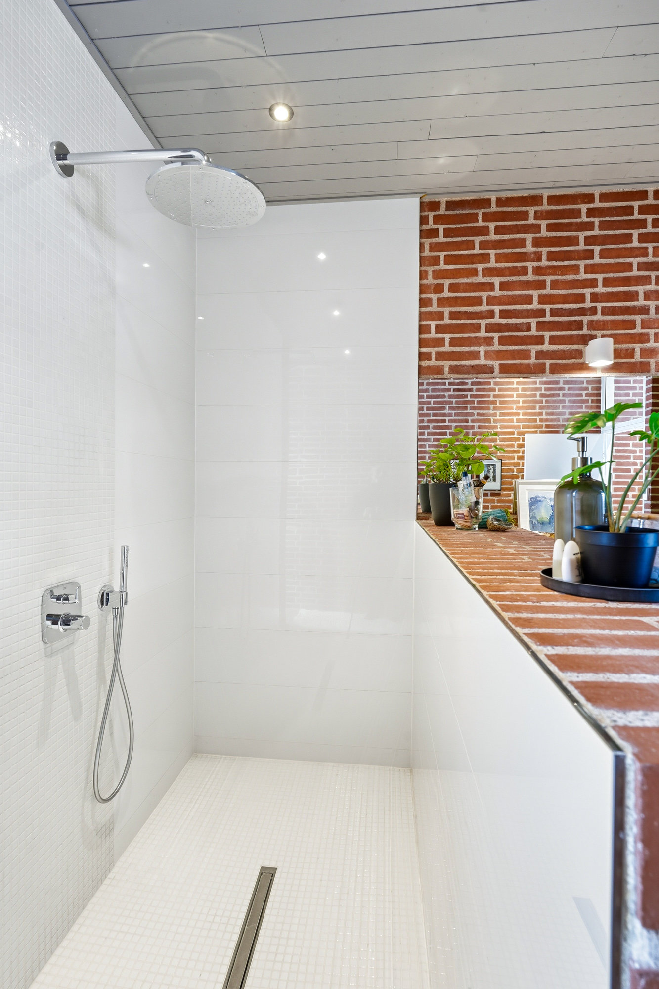 Fremhævet badeværelse billede i fuldskærmstilstand. Billede af Overtvedvej 16, Allesø, 5270 Odense N