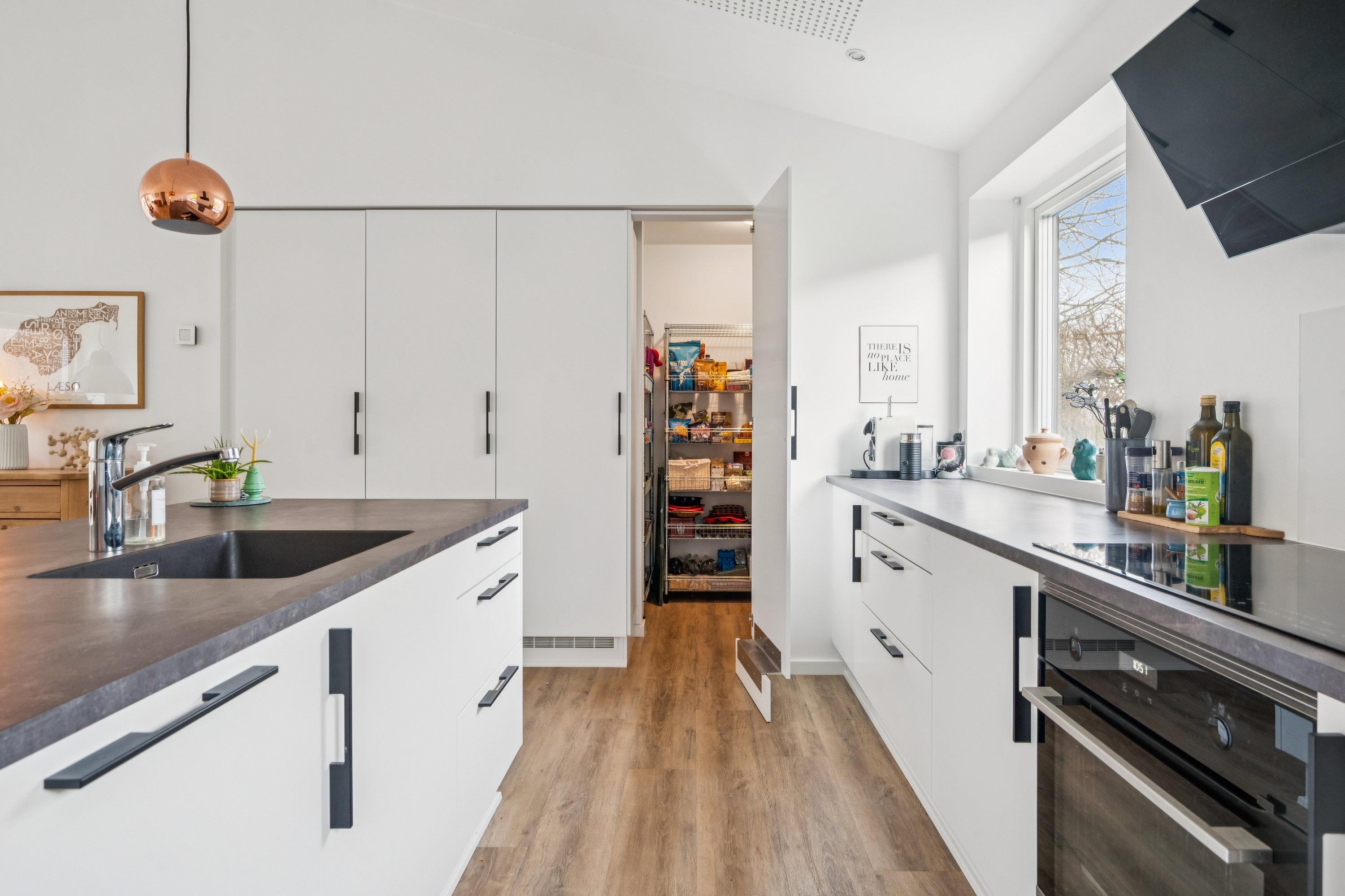 Fremhævet køkken billede i fuldskærmstilstand. Billede af Firkløvervej 17, 8240 Risskov