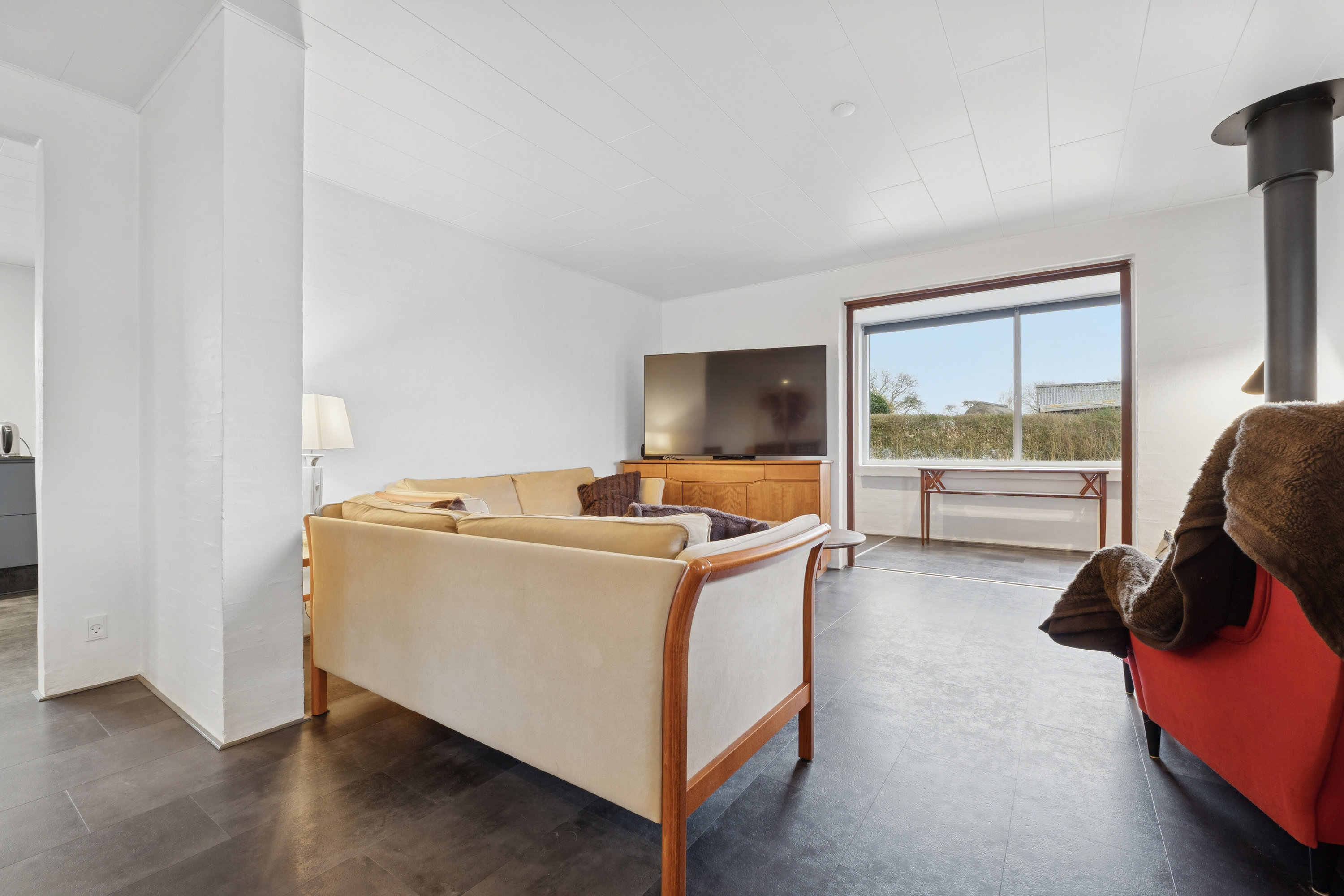 Fremhævet stue billede i fuldskærmstilstand. Billede af Hovmarken 27, Skellerup, 5540 Ullerslev