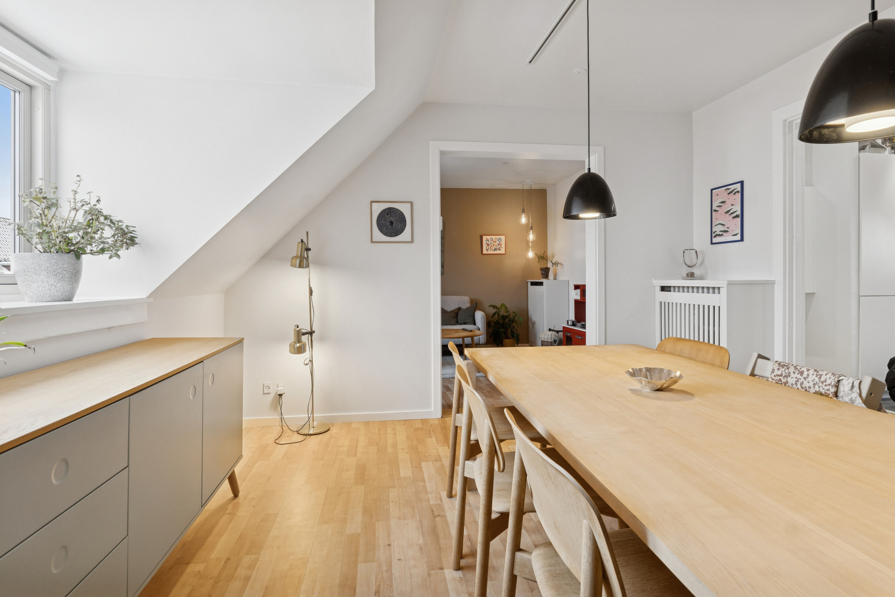 Fremhævet spisestue billede i fuldskærmstilstand. Billede af Bonkesvej 12, 2. th., 2650 Hvidovre