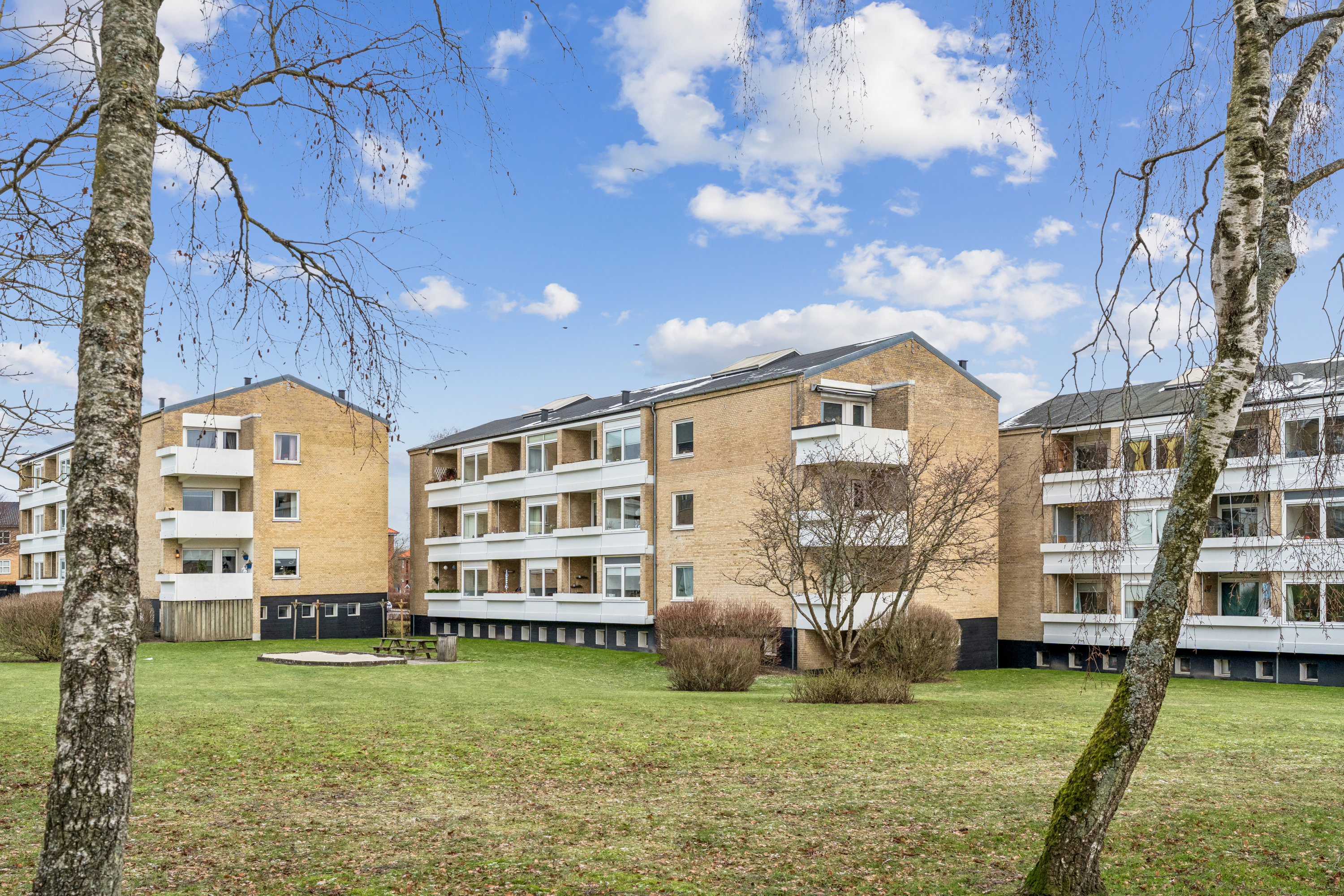 Fremhævet andet billede i fuldskærmstilstand. Billede af Provstejorden 10, st.. tv., 9000 Aalborg