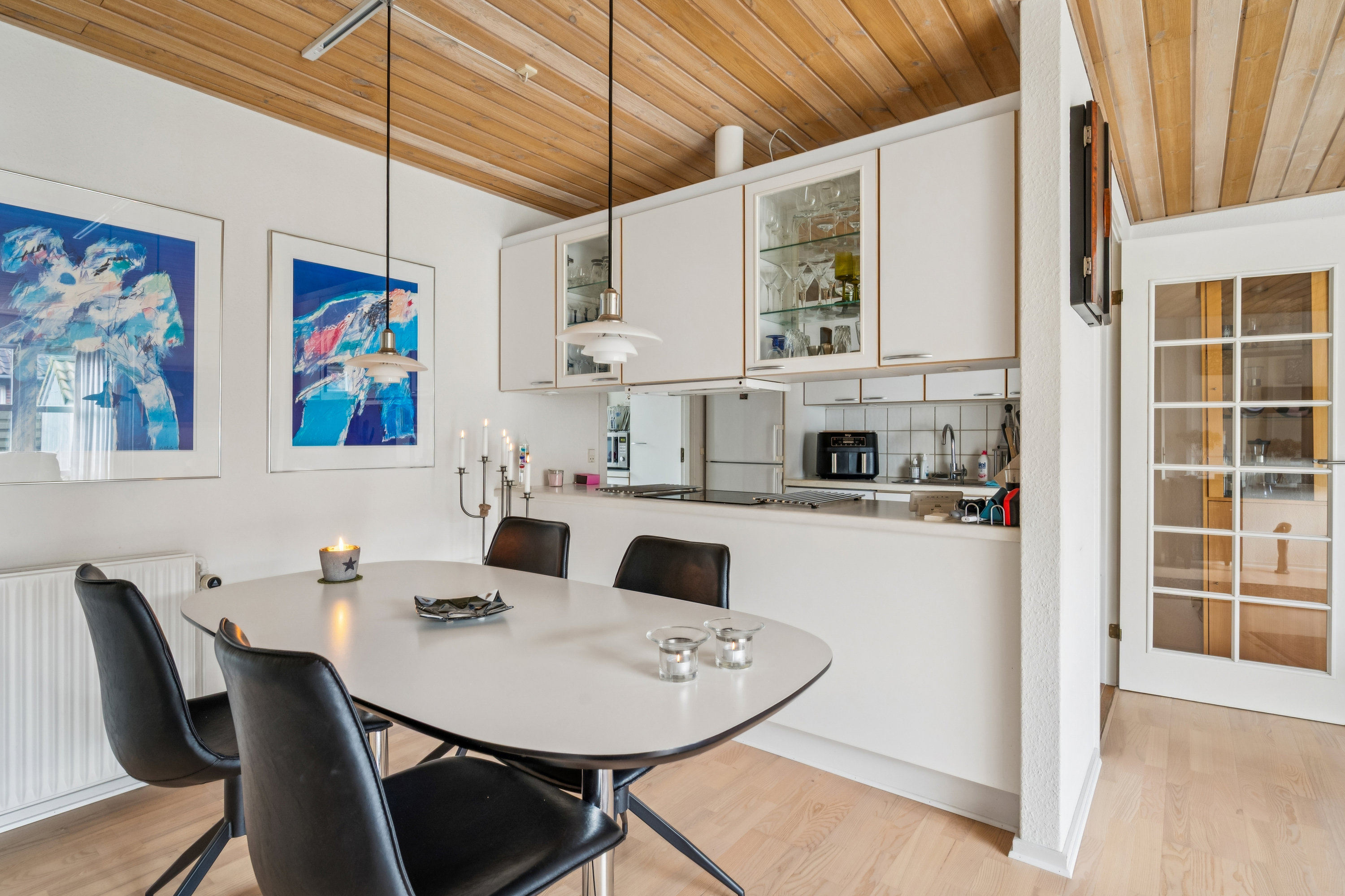 Fremhævet stue billede i fuldskærmstilstand. Billede af Brovej 3, 8250 Egå