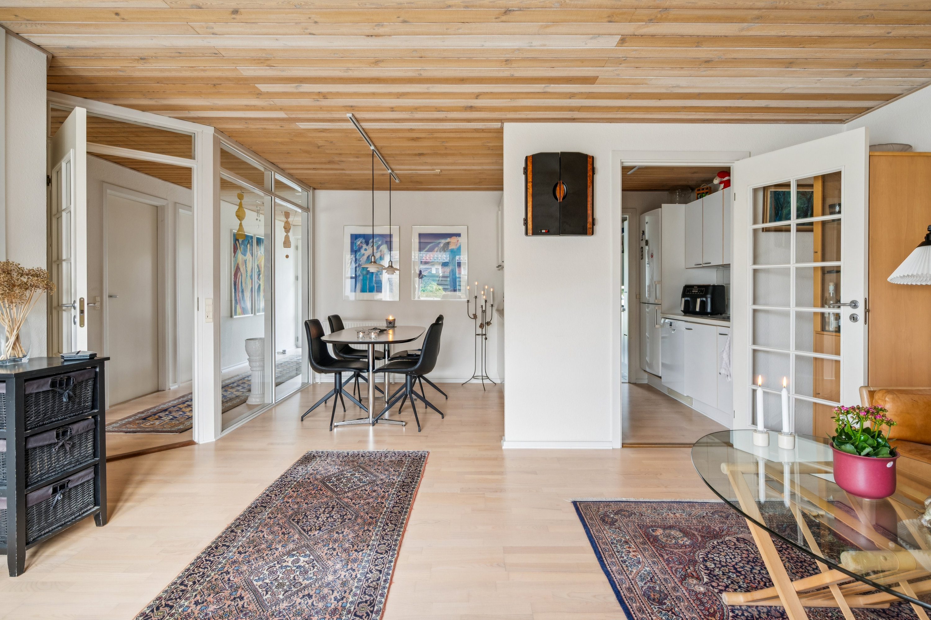 Fremhævet stue billede i fuldskærmstilstand. Billede af Brovej 3, 8250 Egå