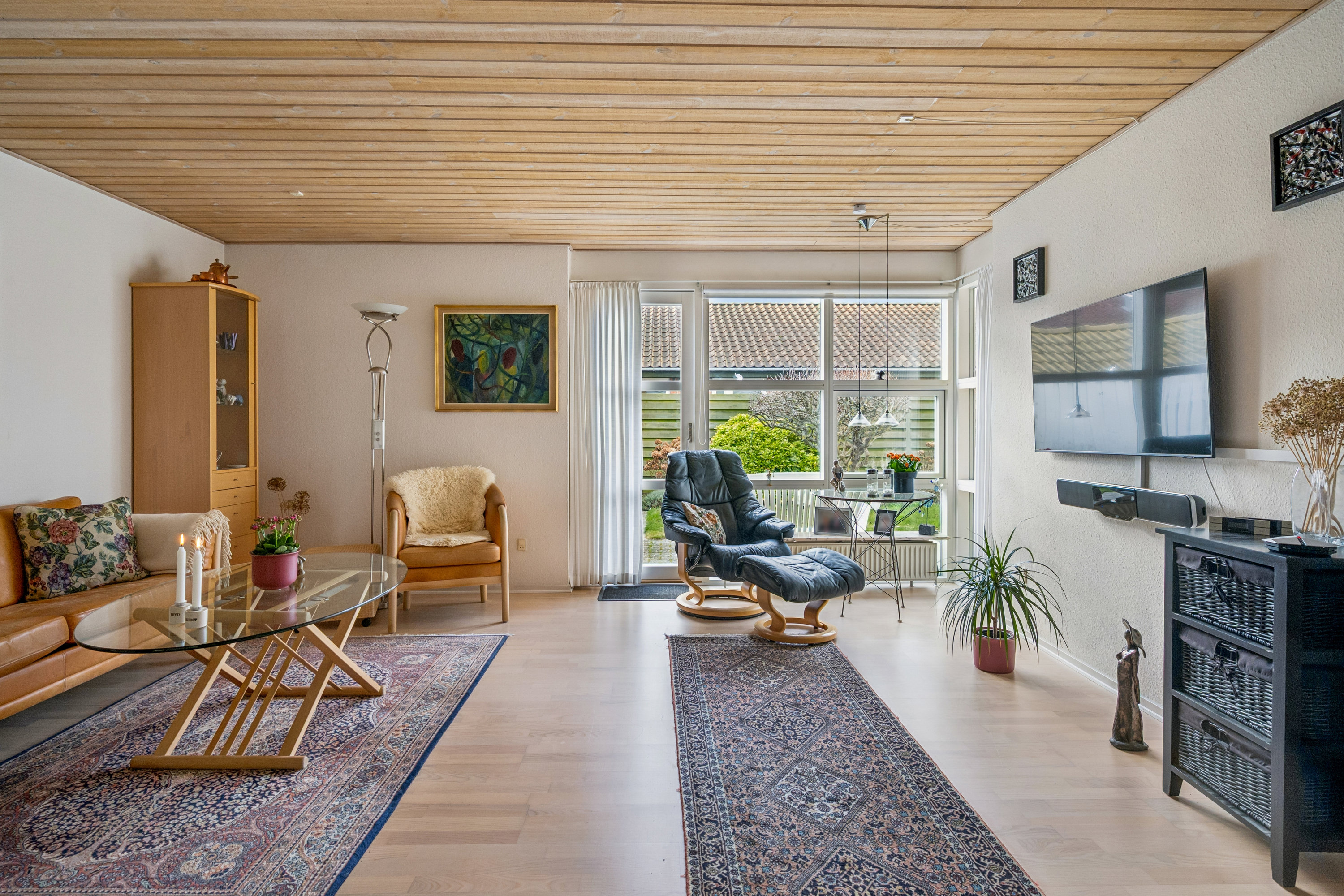 Fremhævet stue billede i fuldskærmstilstand. Billede af Brovej 3, 8250 Egå