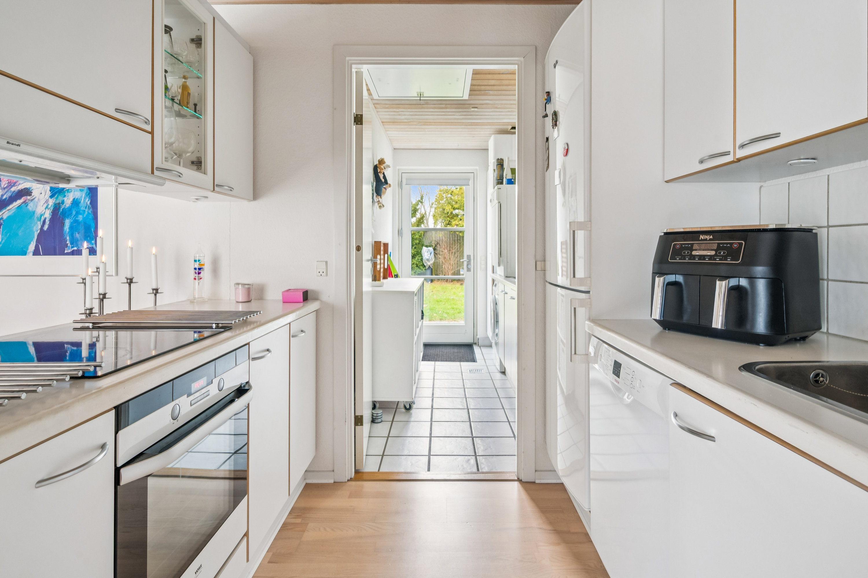 Fremhævet køkken billede i fuldskærmstilstand. Billede af Brovej 3, 8250 Egå