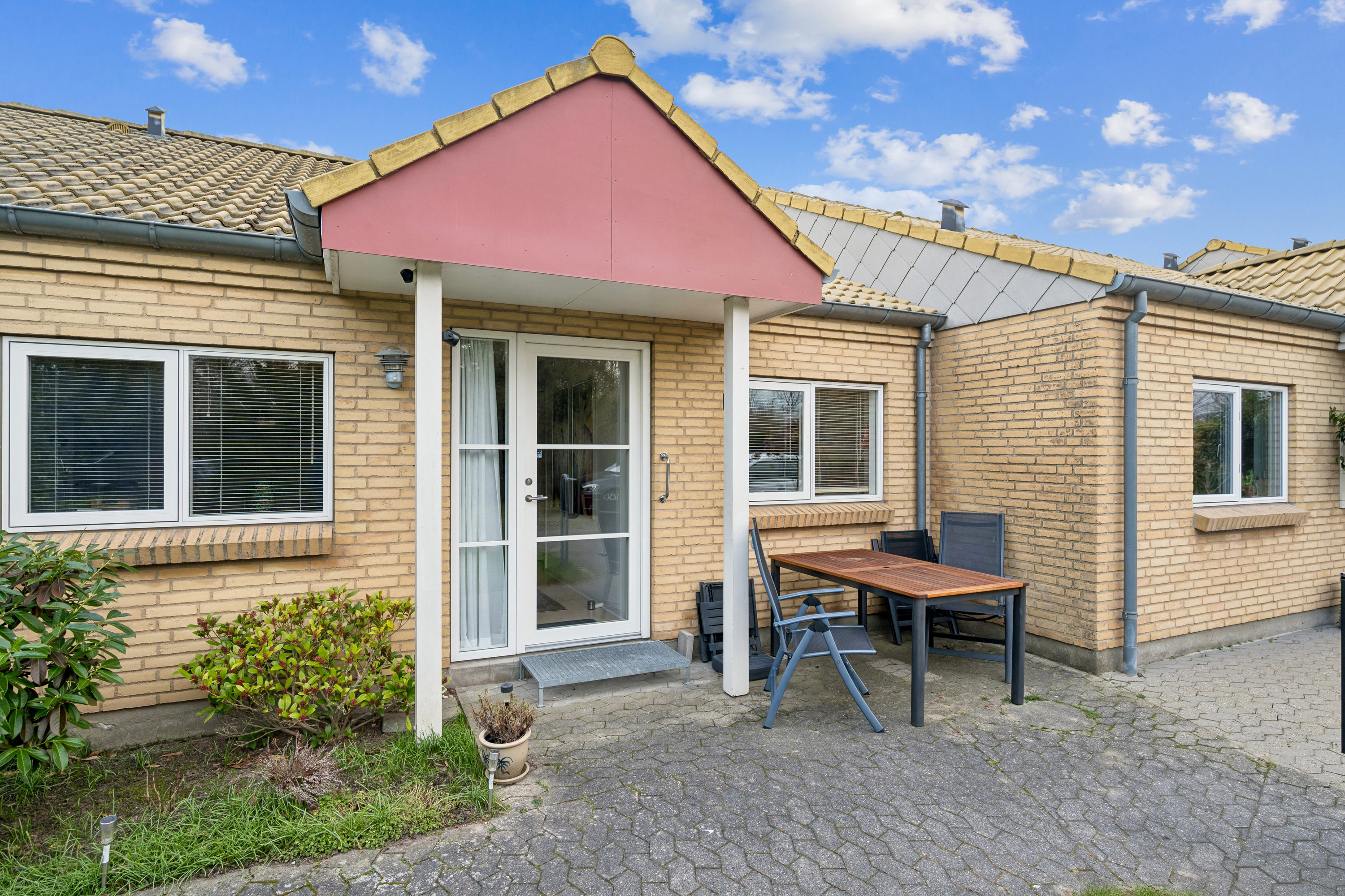 Fremhævet andet billede i fuldskærmstilstand. Billede af Brovej 3, 8250 Egå