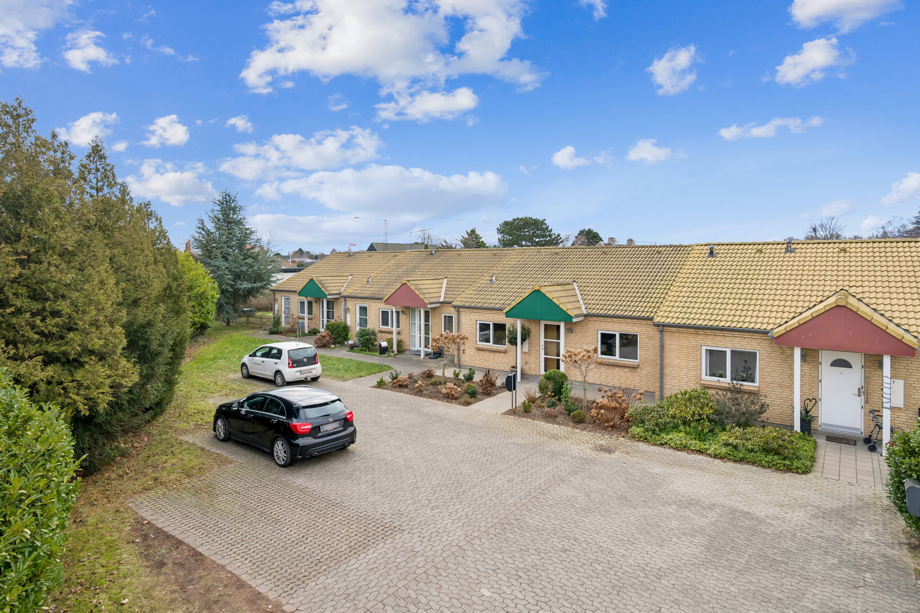 Fremhævet andet billede i fuldskærmstilstand. Billede af Brovej 3, 8250 Egå