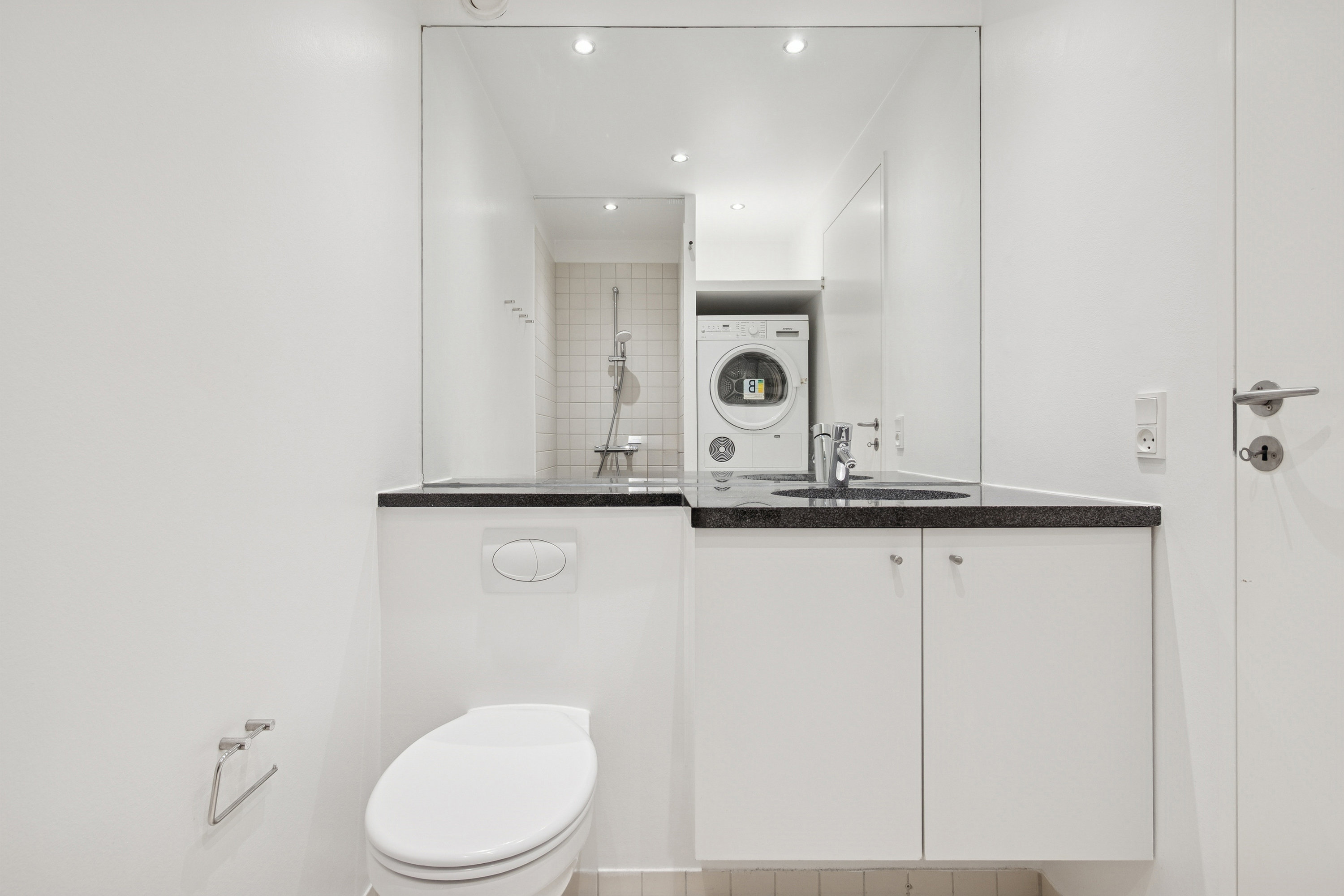 Fremhævet badeværelse billede i fuldskærmstilstand. Billede af Strandhaven 79, 2665 Vallensbæk Strand