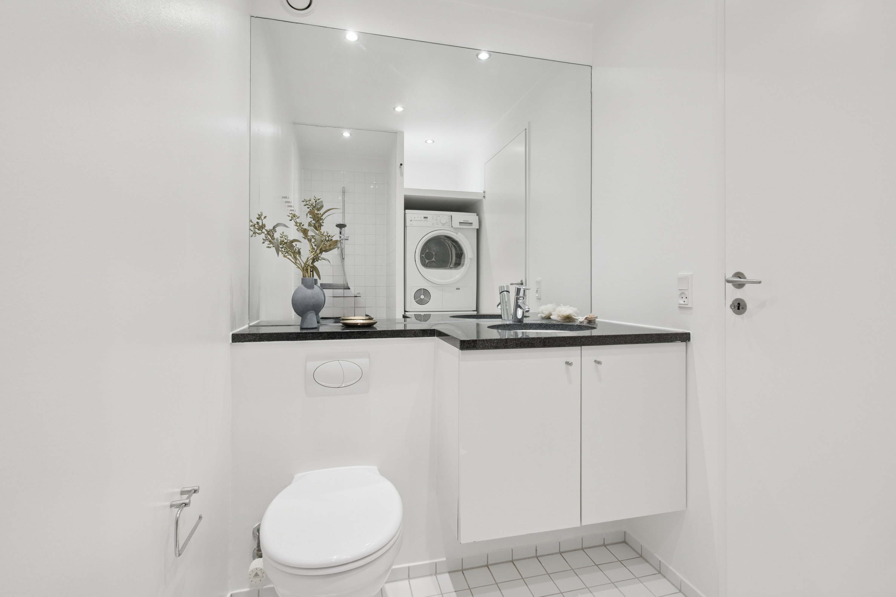 Fremhævet badeværelse billede i fuldskærmstilstand. Billede af Strandhaven 147, 2665 Vallensbæk Strand