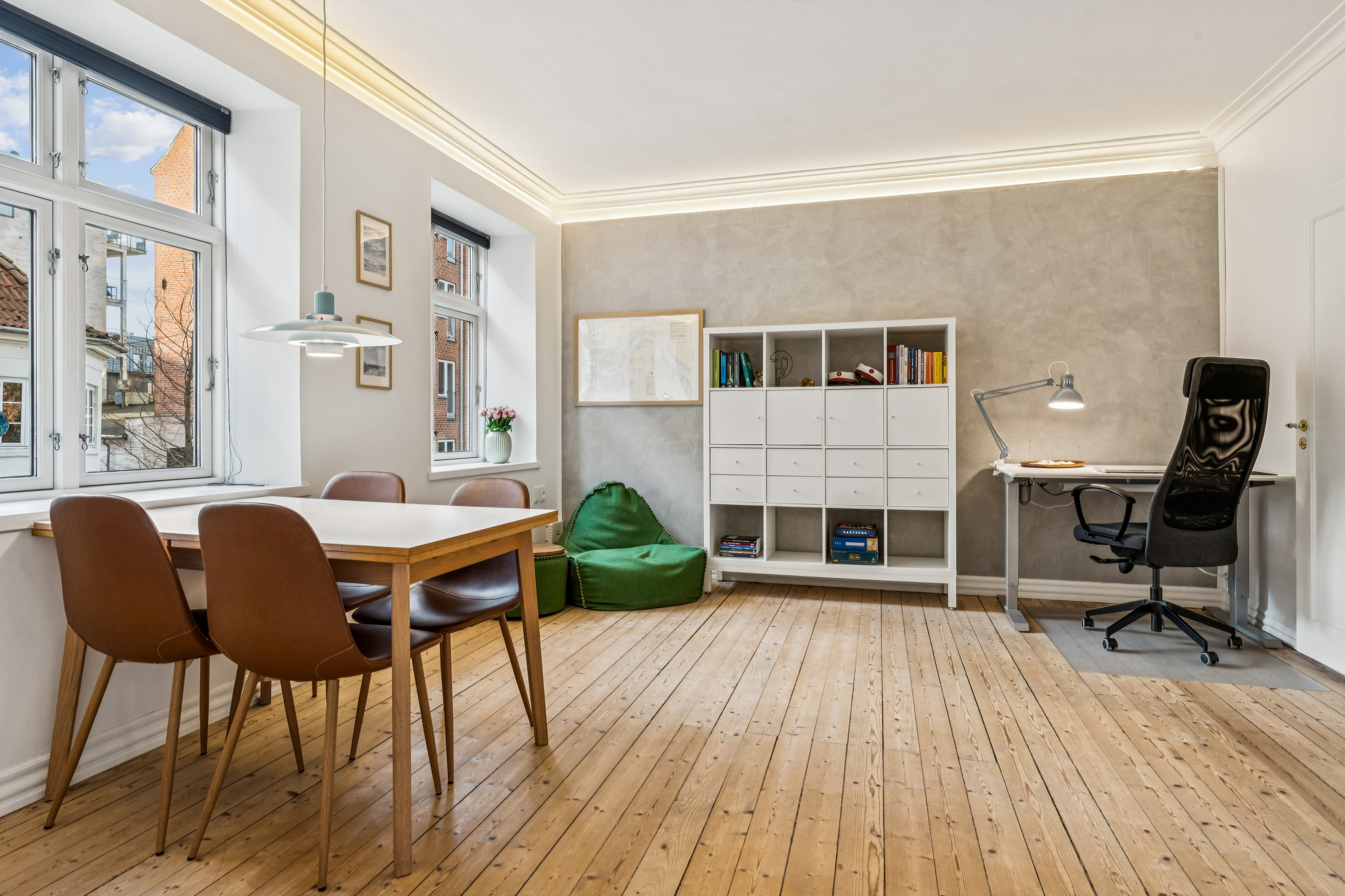 Fremhævet stue billede i fuldskærmstilstand. Billede af Vingårdsgade 4, 1. th., 9000 Aalborg