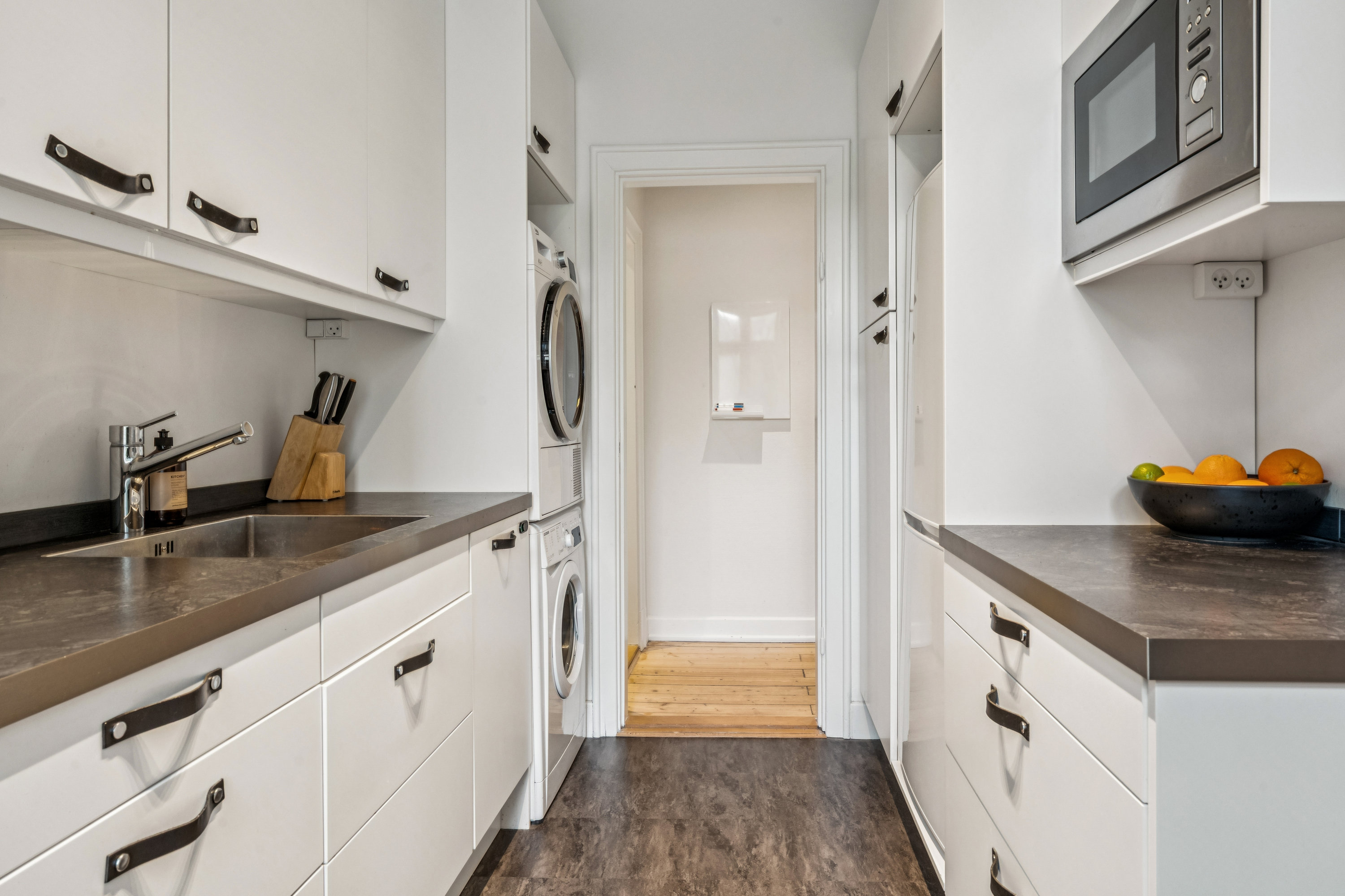 Fremhævet køkken billede i fuldskærmstilstand. Billede af Vingårdsgade 4, 1. th., 9000 Aalborg