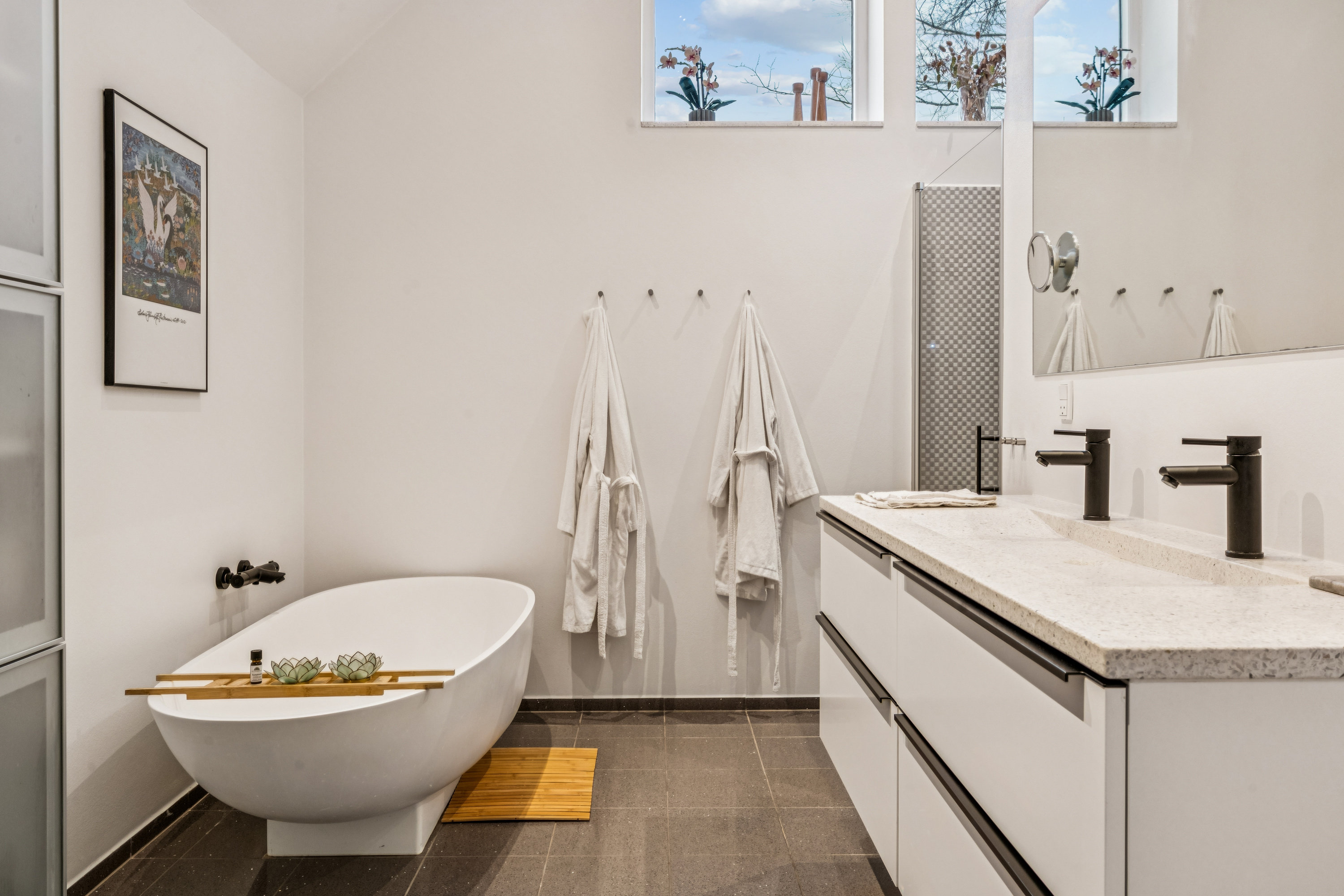 Fremhævet badeværelse billede i fuldskærmstilstand. Billede af Pernillevej 2, Hasseris, 9000 Aalborg