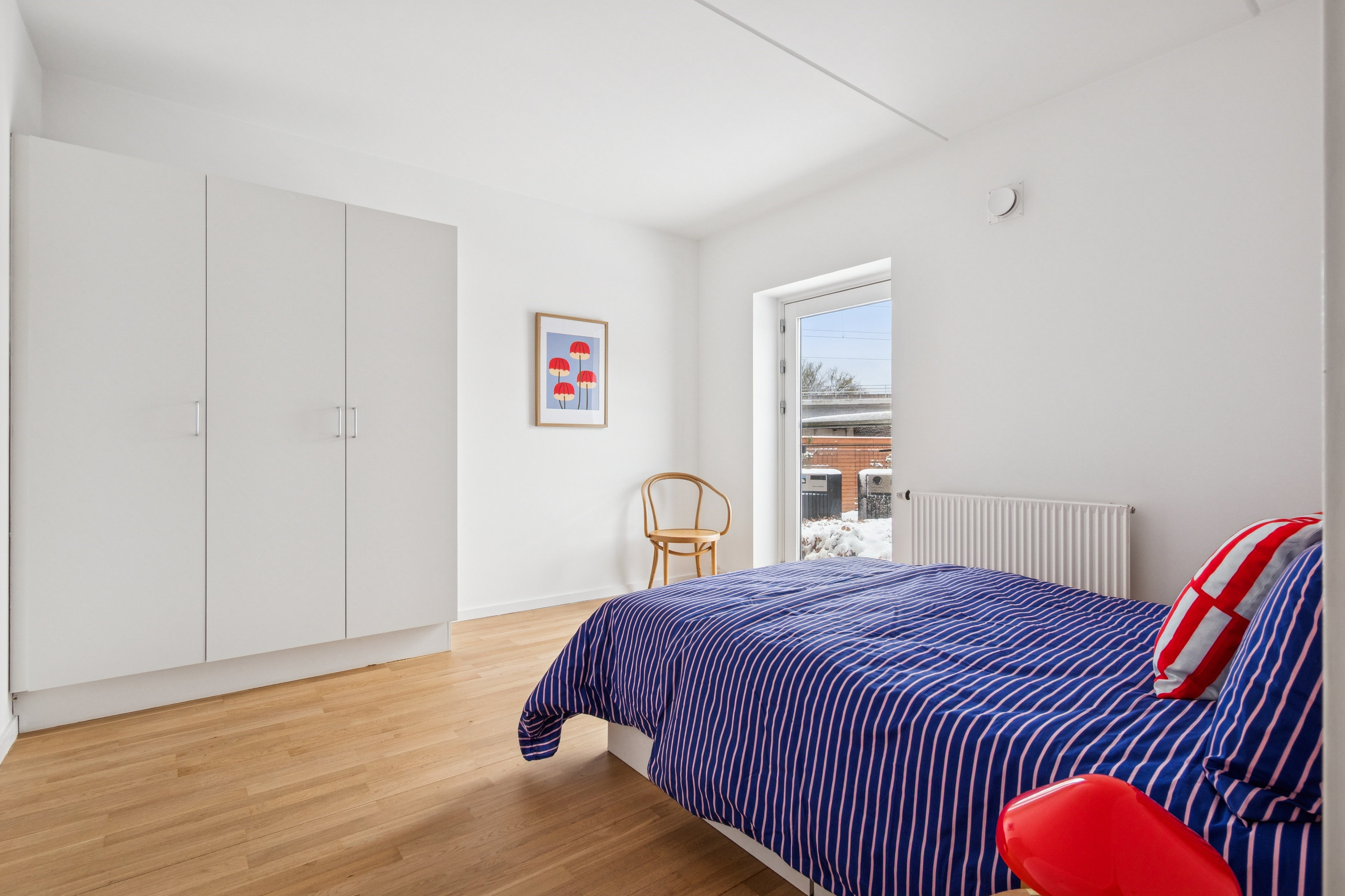 Fremhævet værelse billede i fuldskærmstilstand. Billede af Åsvinget 26, st.. tv., 2665 Vallensbæk Strand