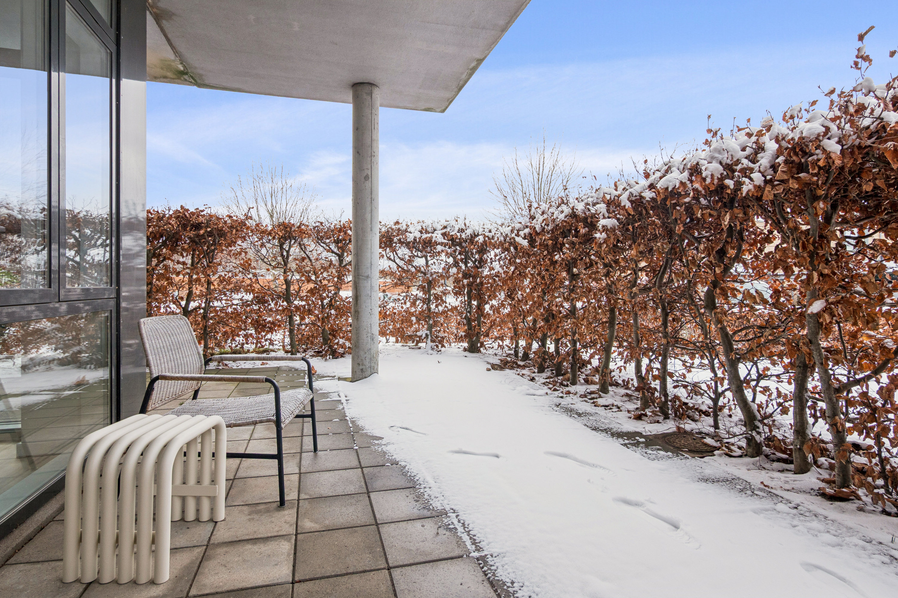 Fremhævet terrasse billede i fuldskærmstilstand. Billede af Åsvinget 26, st.. tv., 2665 Vallensbæk Strand