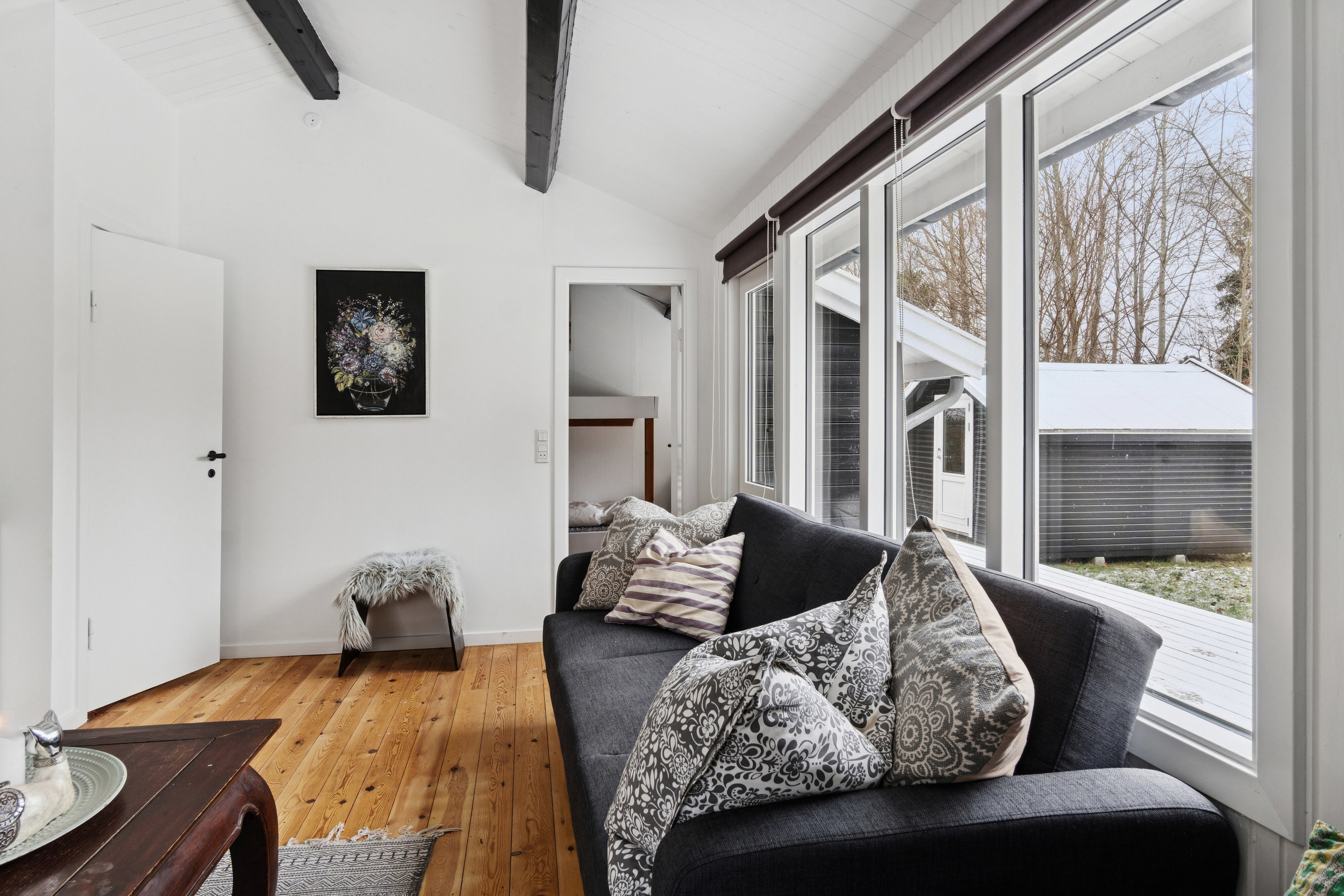 Fremhævet stue billede i fuldskærmstilstand. Billede af Saturnvej 24, Højby Lyng, 4573 Højby