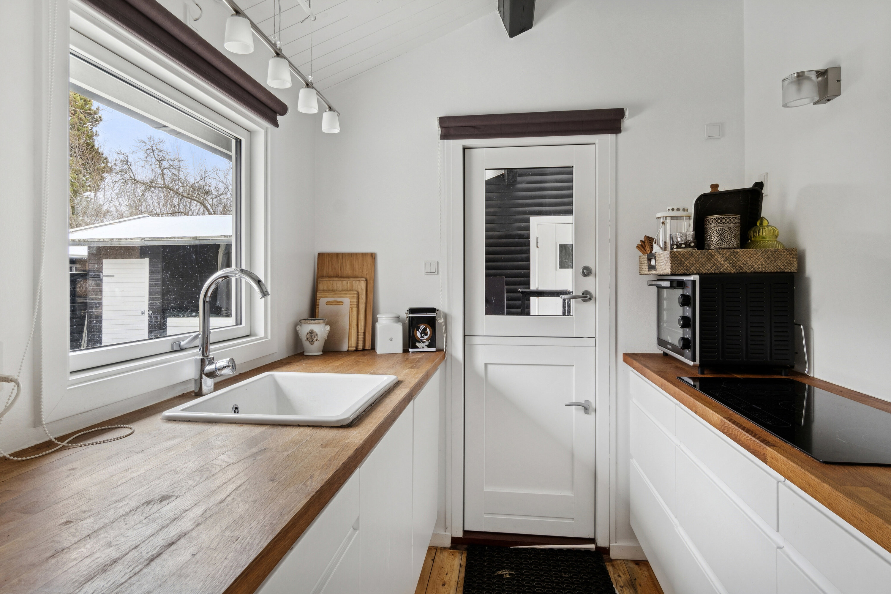 Fremhævet køkken billede i fuldskærmstilstand. Billede af Saturnvej 24, Højby Lyng, 4573 Højby