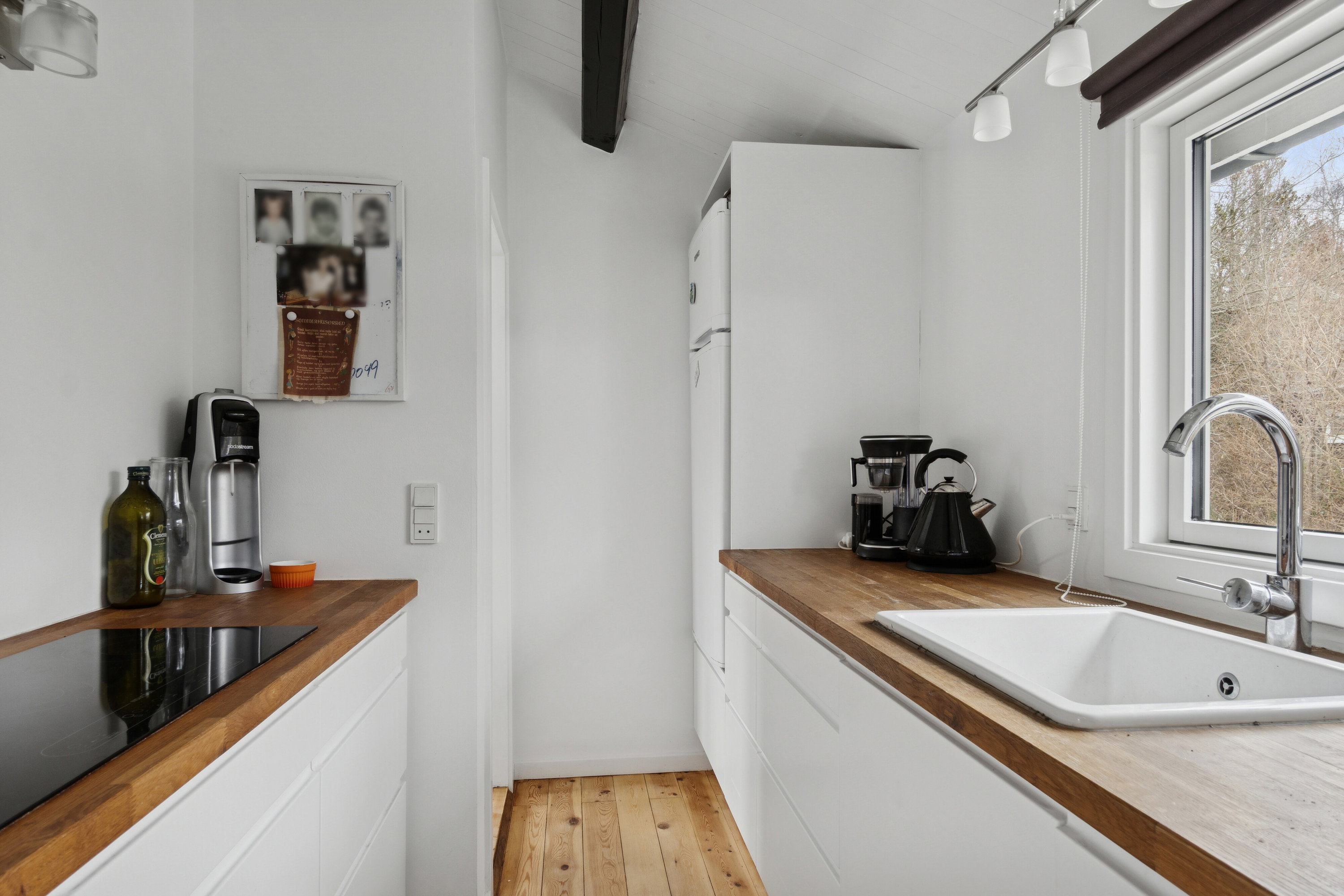 Fremhævet køkken billede i fuldskærmstilstand. Billede af Saturnvej 24, Højby Lyng, 4573 Højby