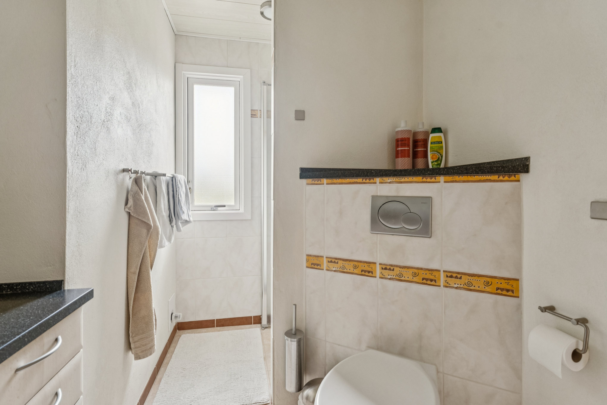 Fremhævet badeværelse billede i fuldskærmstilstand. Billede af Pilevænget 57, 8990 Fårup