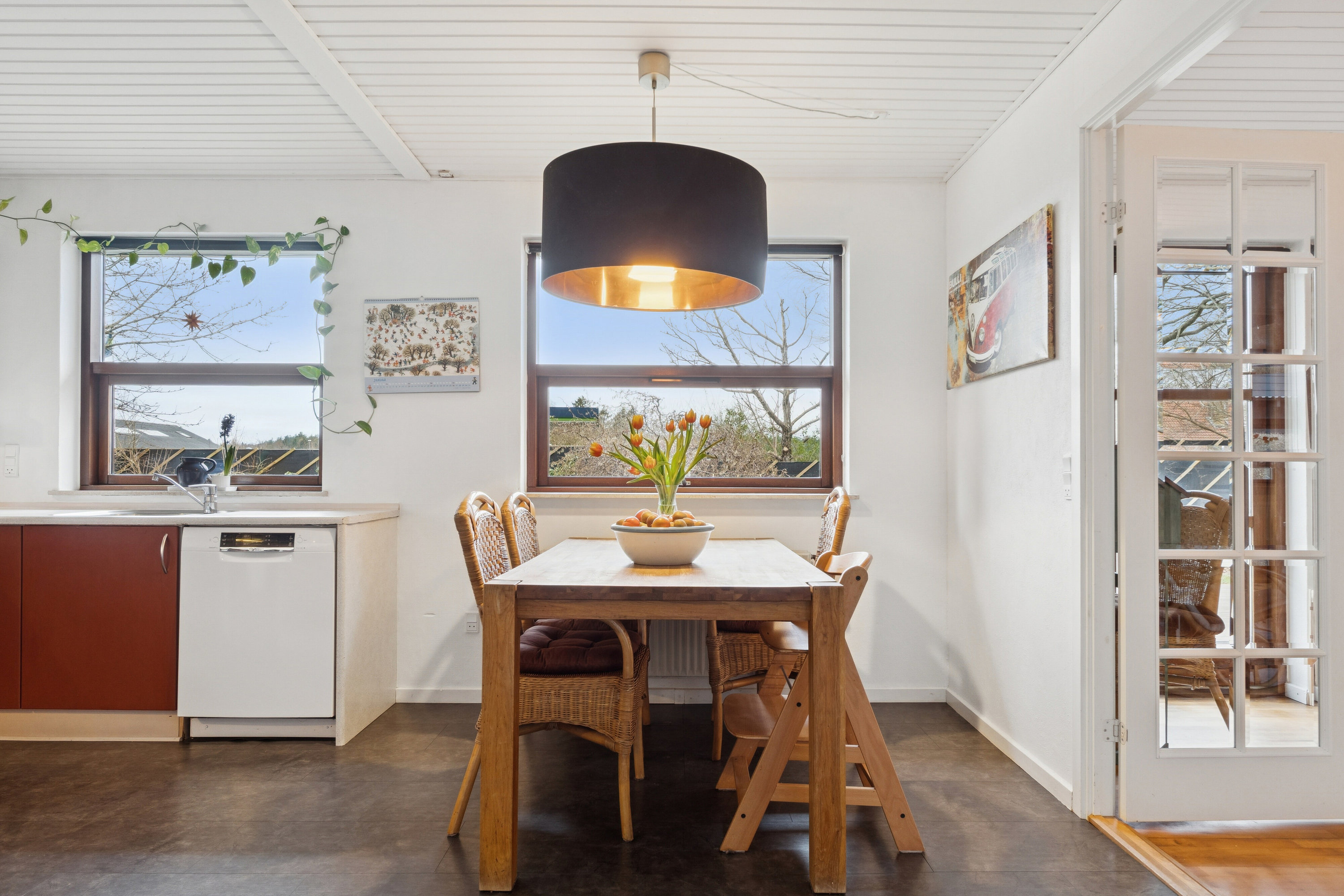 Fremhævet køkken alrum billede i fuldskærmstilstand. Billede af Uglesøvej 3D, 8600 Silkeborg