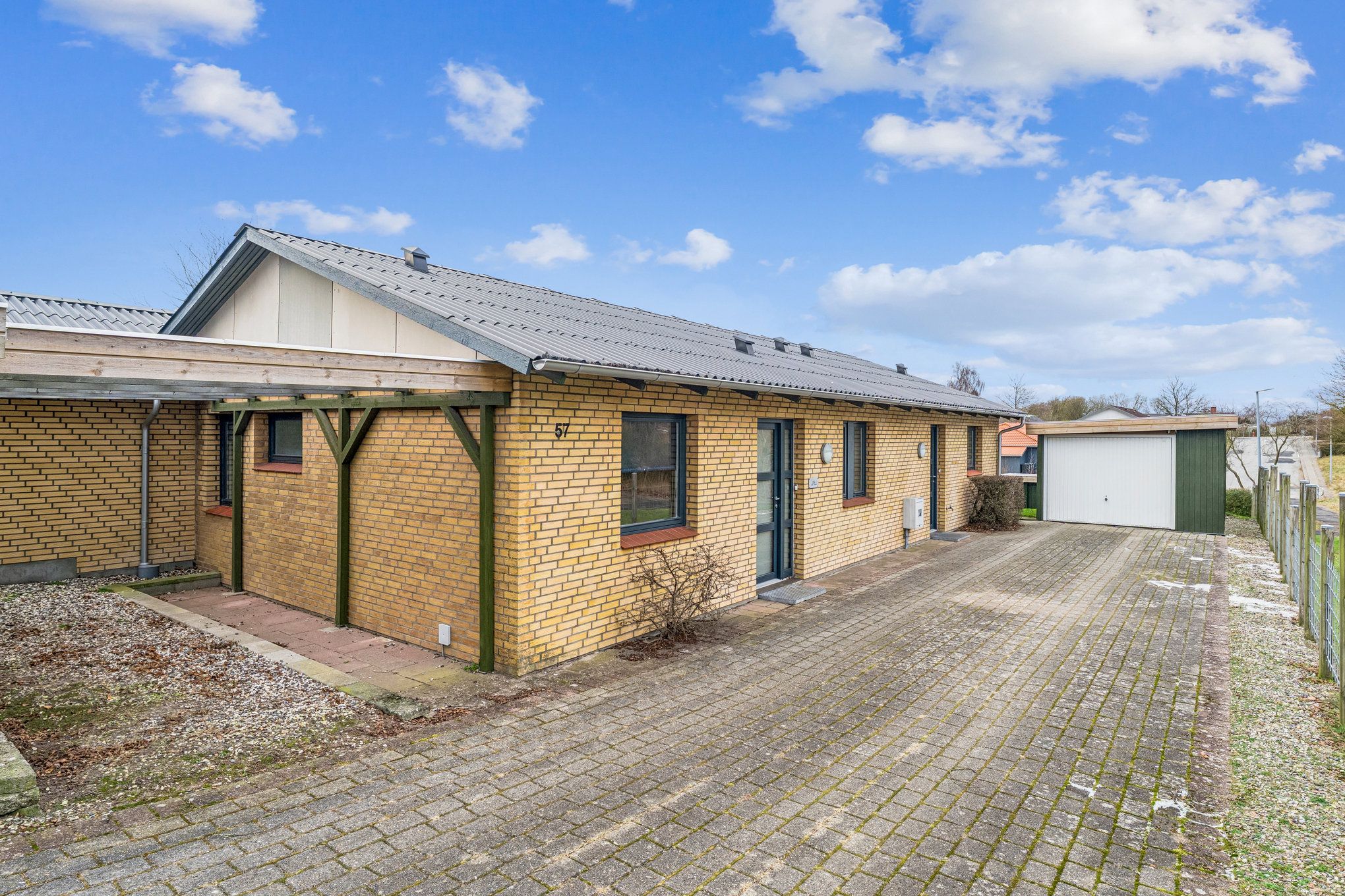 Fremhævet andet billede i fuldskærmstilstand. Billede af Pilevænget 57, 8990 Fårup